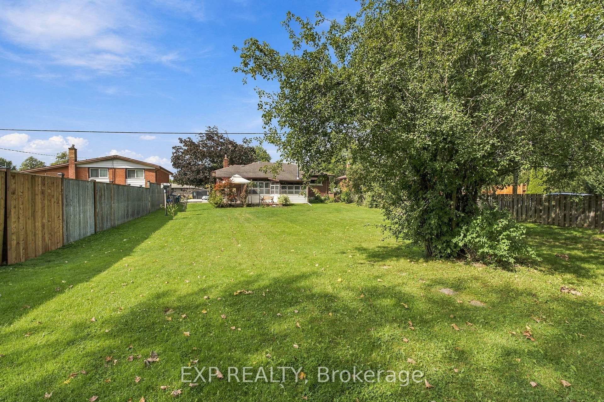 Photo 38 of 8800 Champlain Drive, Niagara Falls, Chippawa — HOMEH
