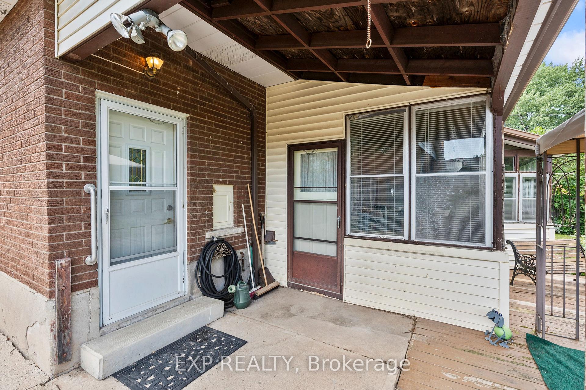 Photo 42 of 8800 Champlain Drive, Niagara Falls, Chippawa — HOMEH