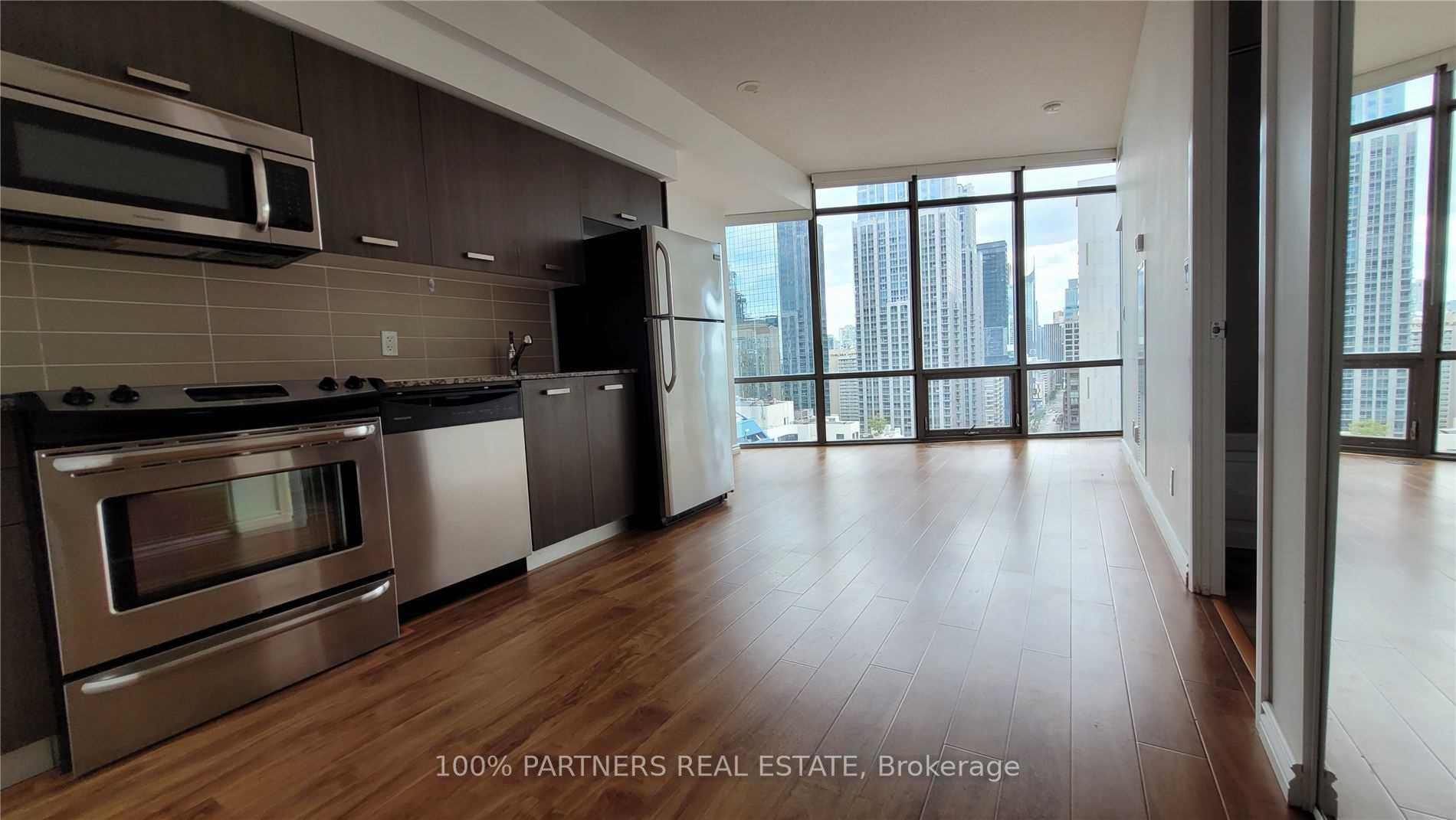 Photo 2 of Unit 2009, 832 Bay Street, Toronto, Bay Street Corridor — HOMEH