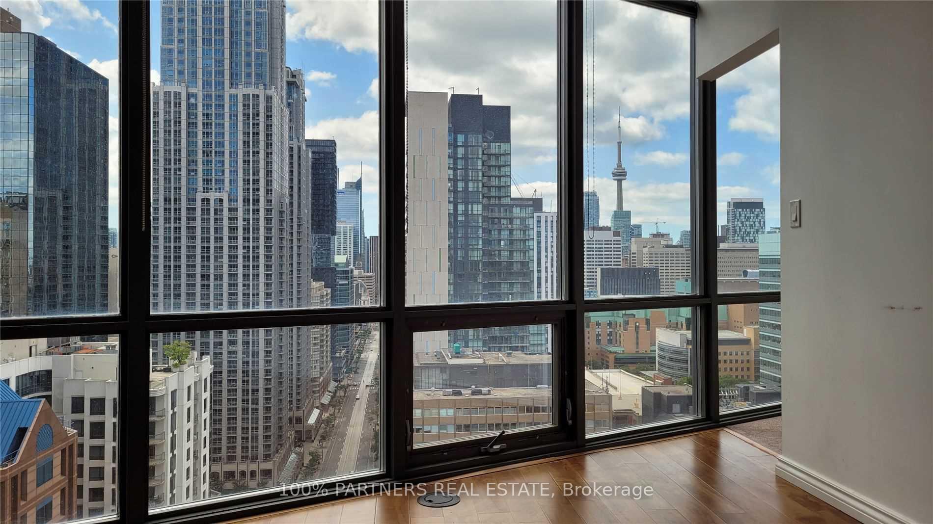 Photo 4 of Unit 2009, 832 Bay Street, Toronto, Bay Street Corridor — HOMEH