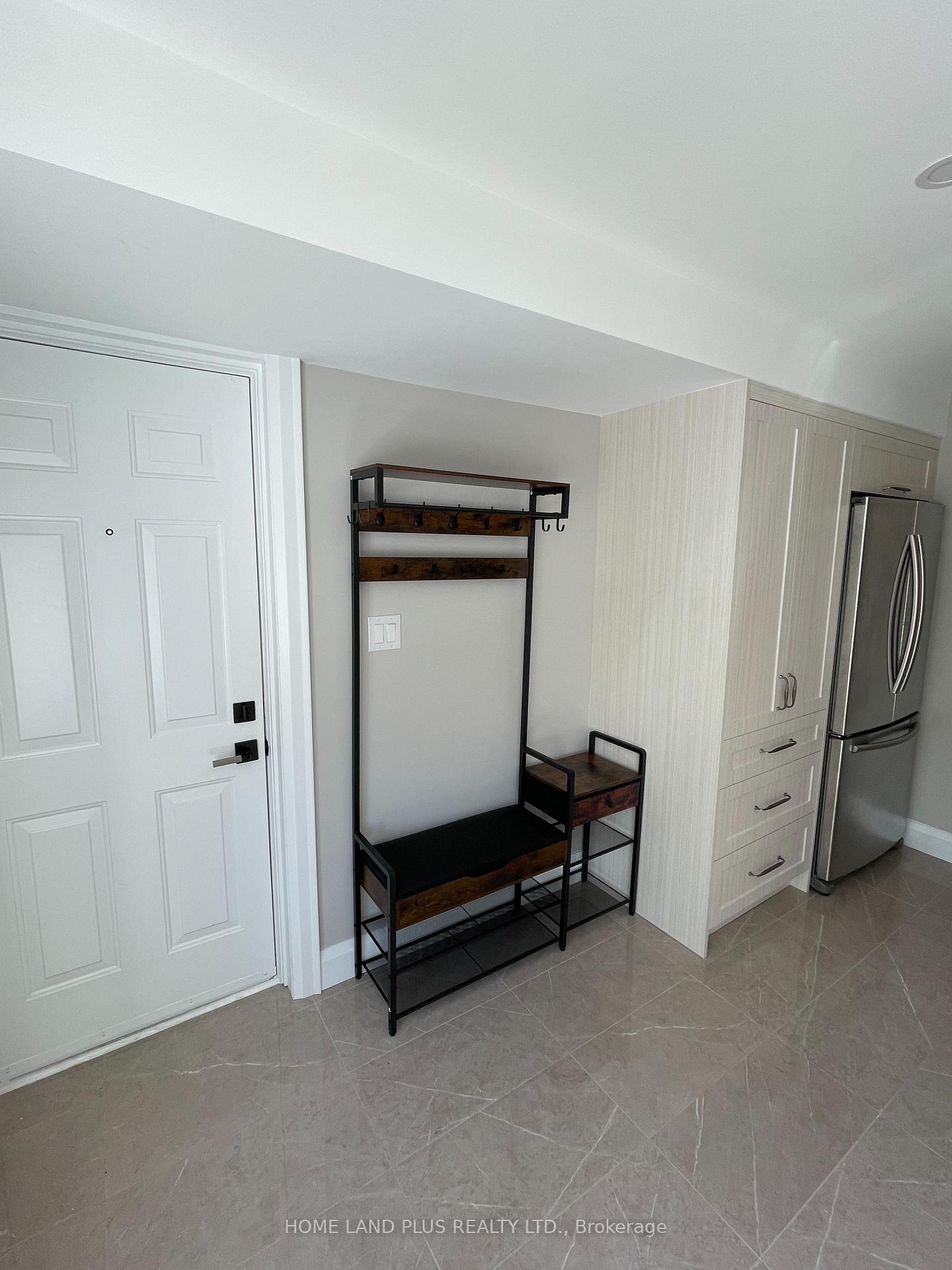 Photo 6 of Unit Bsm unit, 42 Lissom Crescent, North York, Newtonbrook West — HOMEH