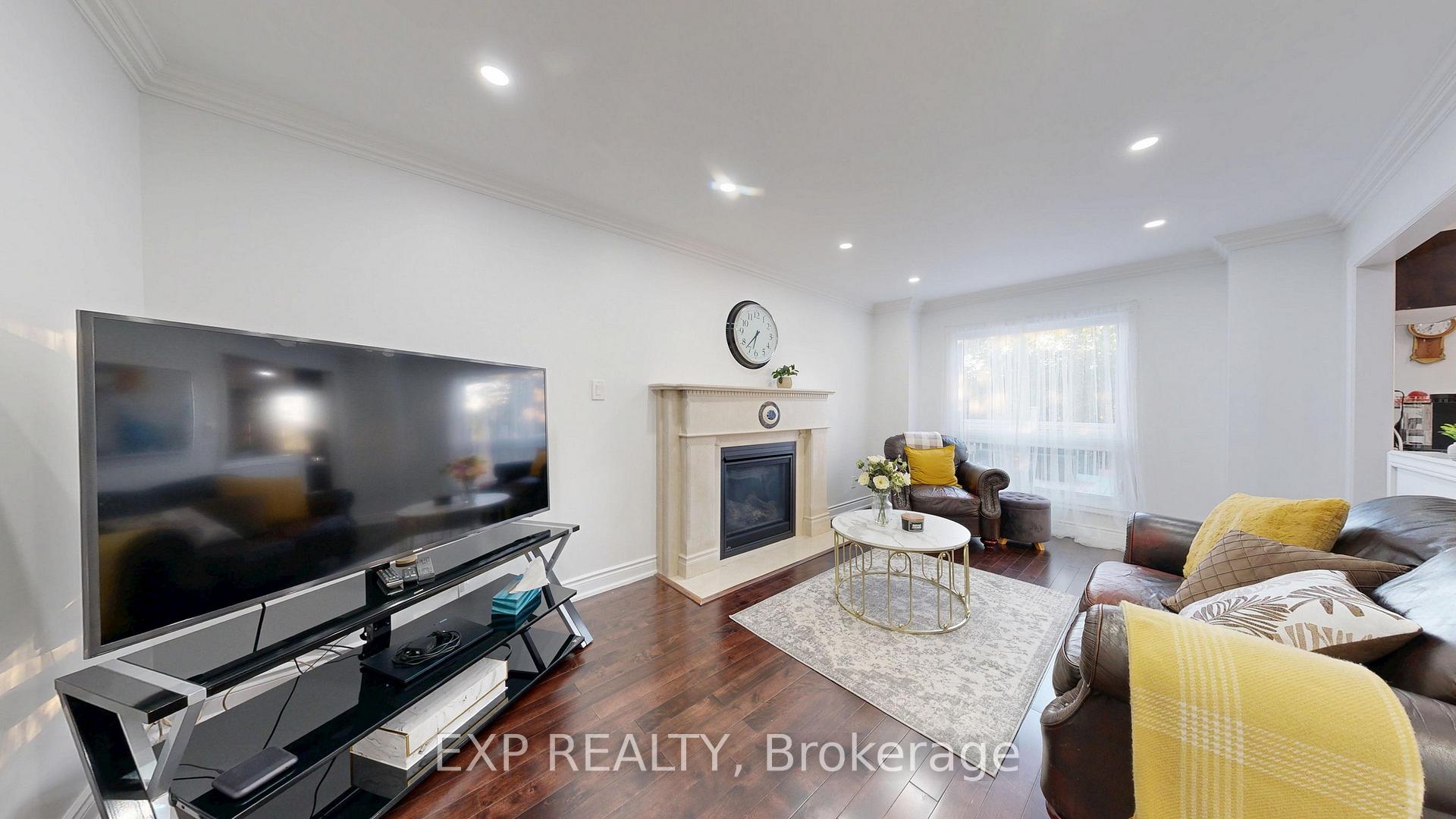Photo 10 of 97 Jackman Crescent, Vaughan, West Woodbridge — HOMEH