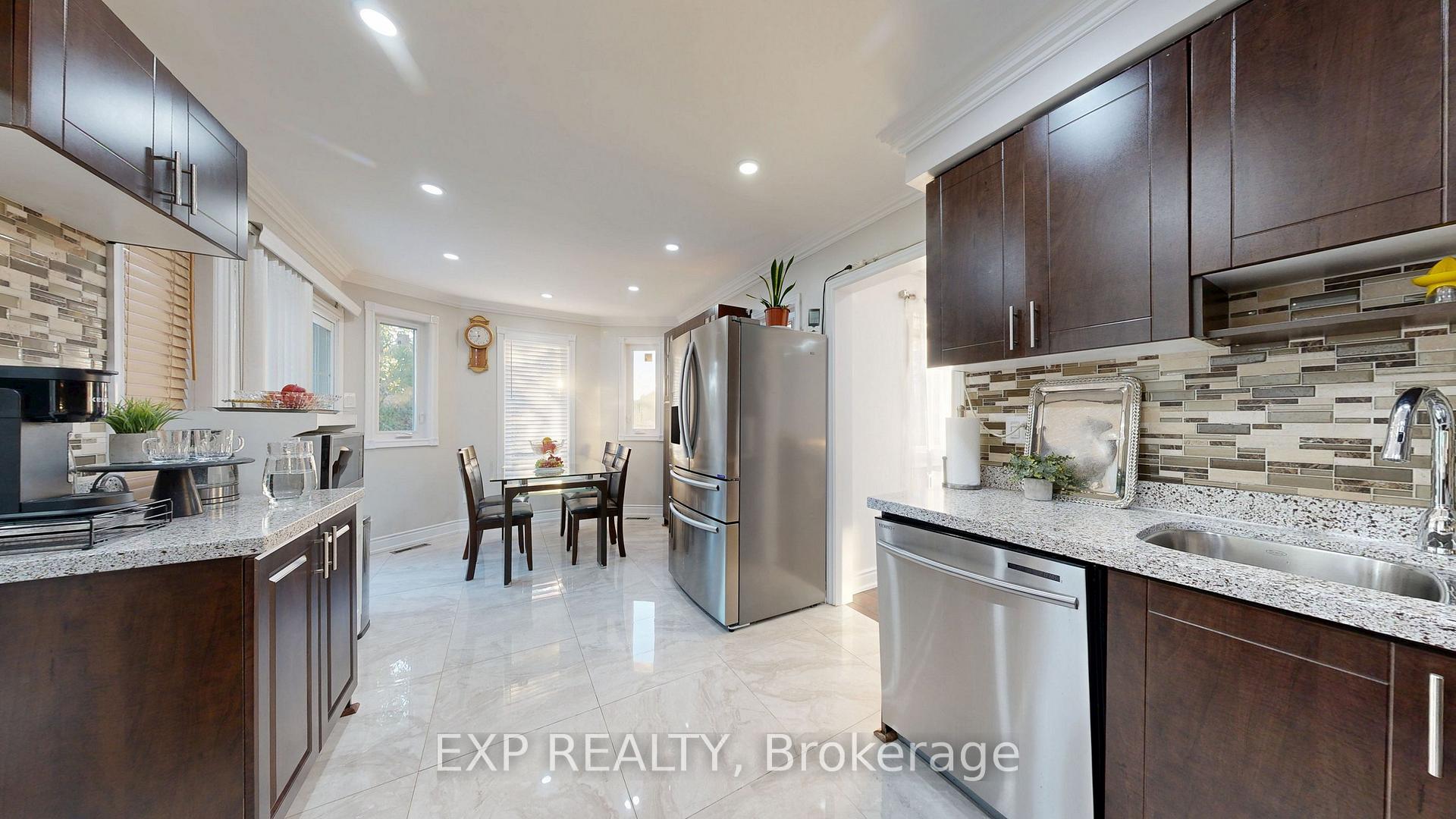 Photo 15 of 97 Jackman Crescent, Vaughan, West Woodbridge — HOMEH