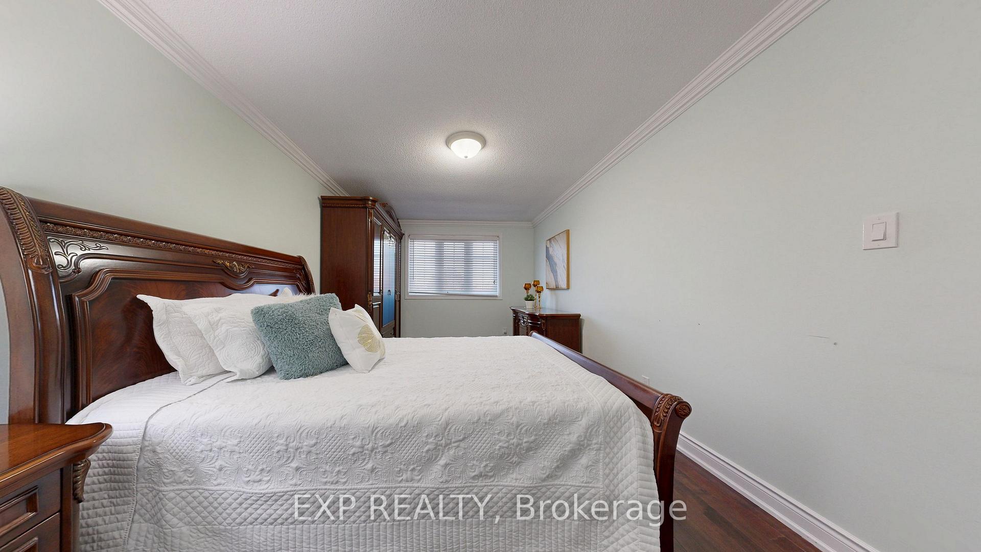 Photo 20 of 97 Jackman Crescent, Vaughan, West Woodbridge — HOMEH
