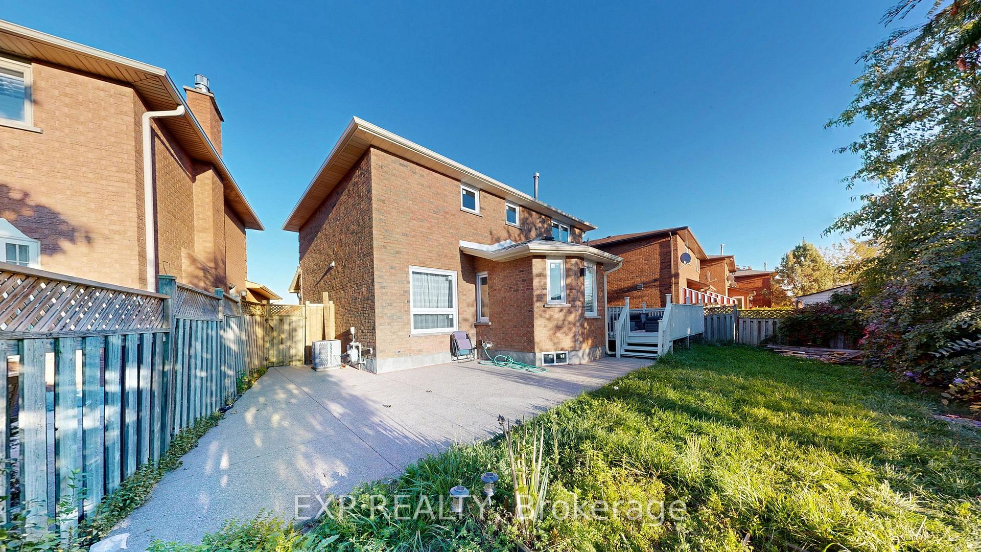 Photo 36 of 97 Jackman Crescent, Vaughan, West Woodbridge — HOMEH
