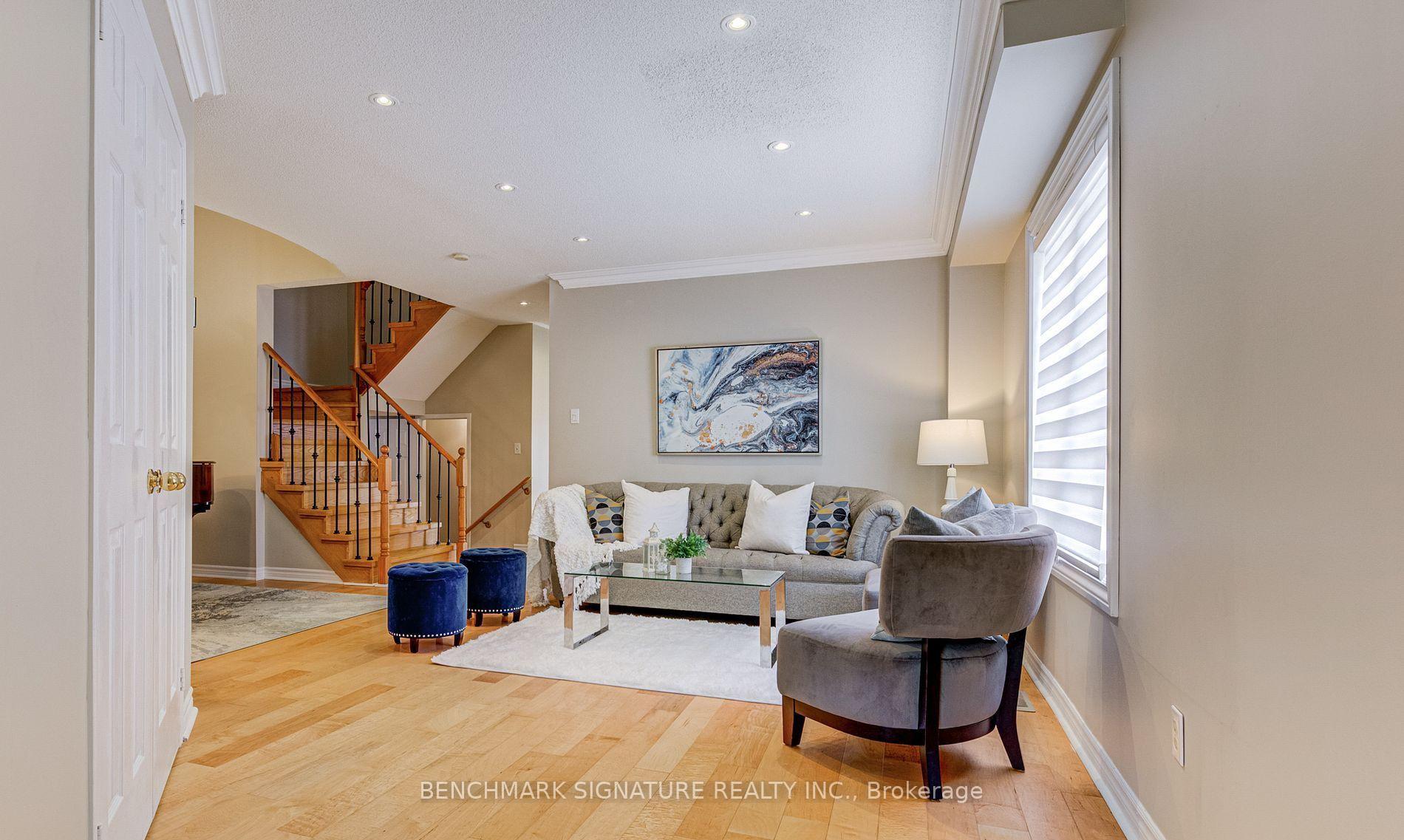 Photo 5 of 36 Twisted Oak Street, Brampton, Sandringham-Wellington — HOMEH