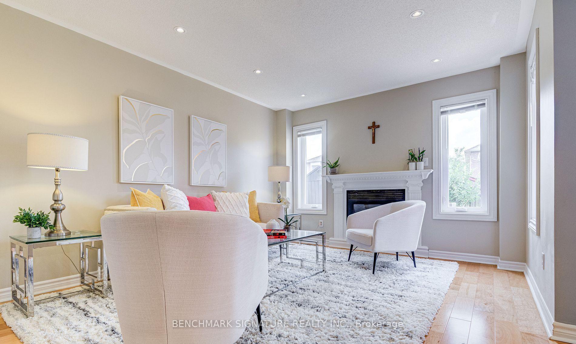 Photo 10 of 36 Twisted Oak Street, Brampton, Sandringham-Wellington — HOMEH