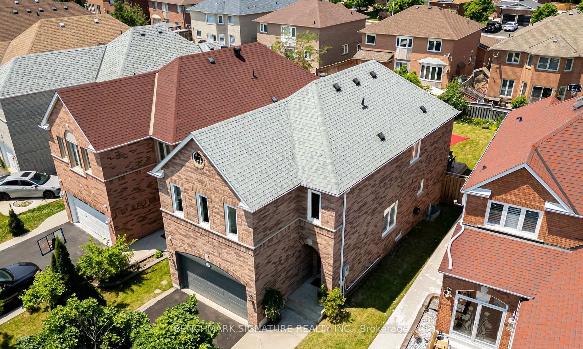 Photo 41 of 36 Twisted Oak Street, Brampton, Sandringham-Wellington — HOMEH