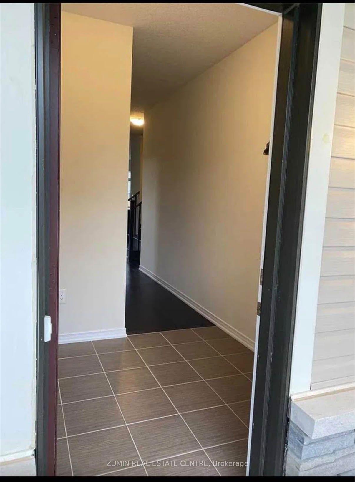 Photo 3 of Unit 16, 8317 Mulberry Drive, Niagara Falls, Brown — HOMEH