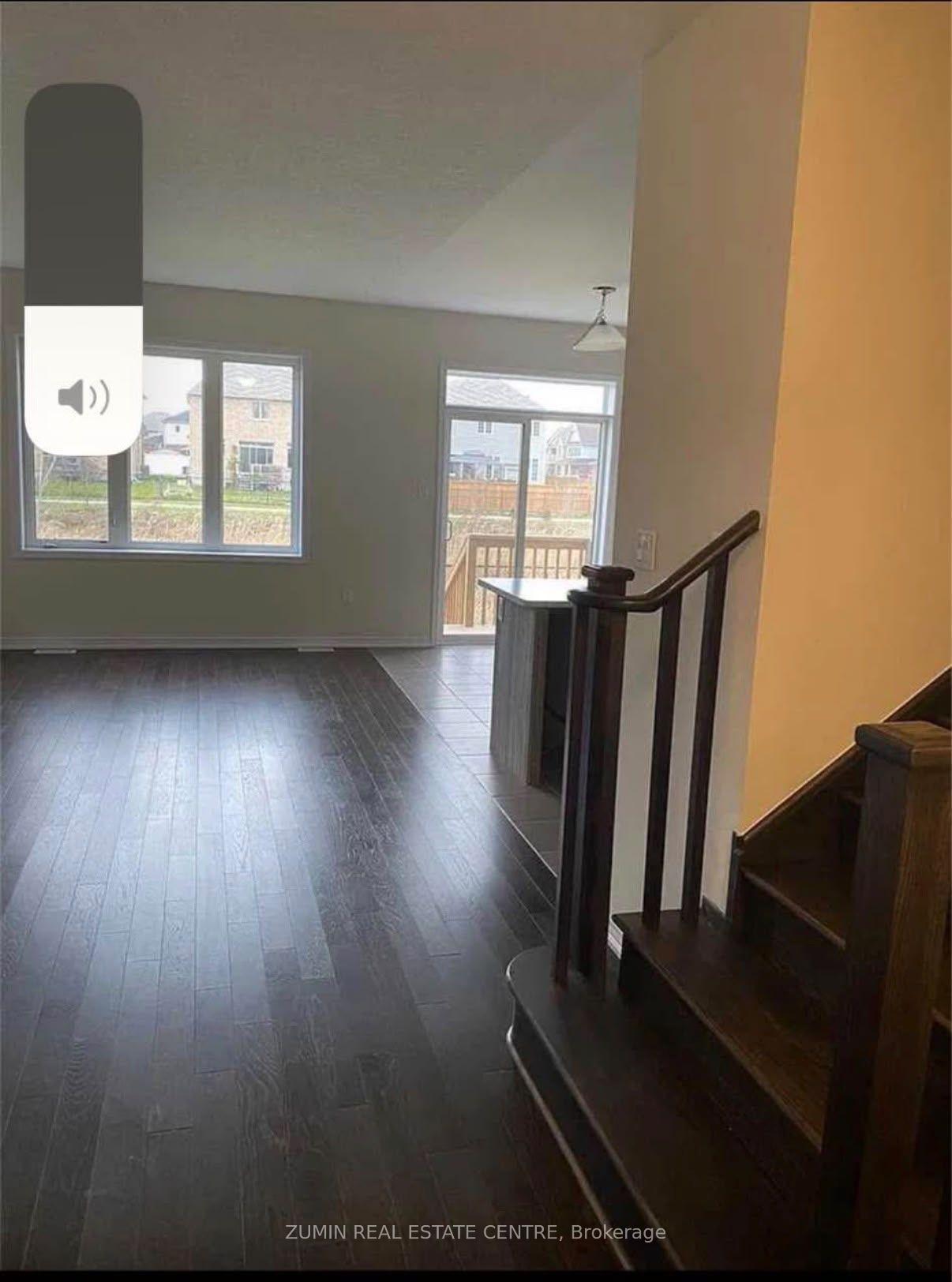 Photo 6 of Unit 16, 8317 Mulberry Drive, Niagara Falls, Brown — HOMEH