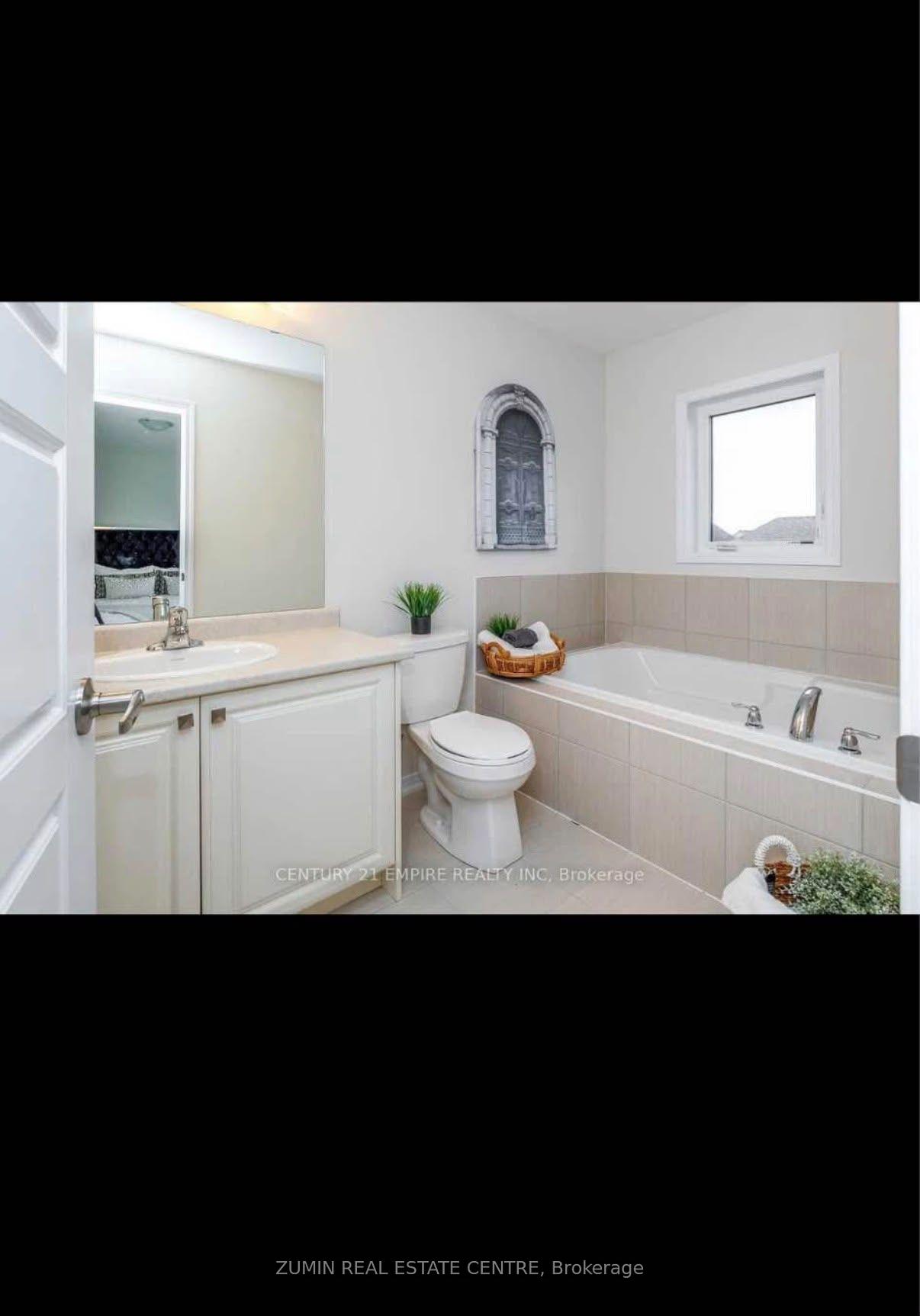 Photo 10 of Unit 16, 8317 Mulberry Drive, Niagara Falls, Brown — HOMEH