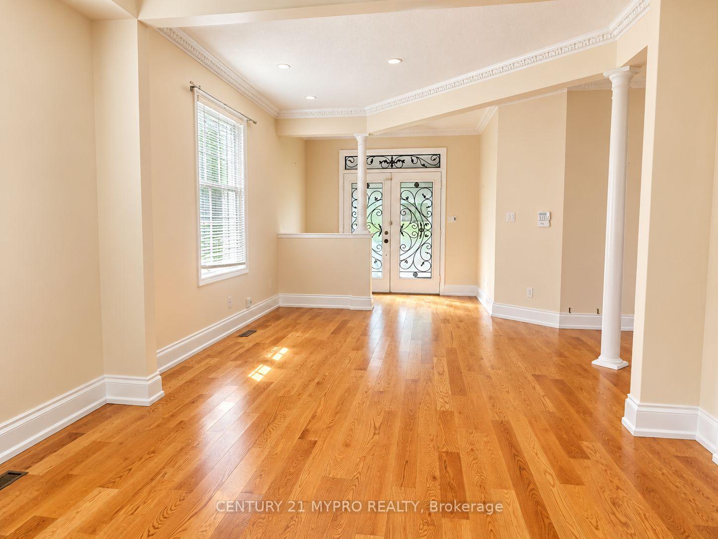 Photo 5 of 178 Stonemanor Avenue, Whitby, Pringle Creek — HOMEH