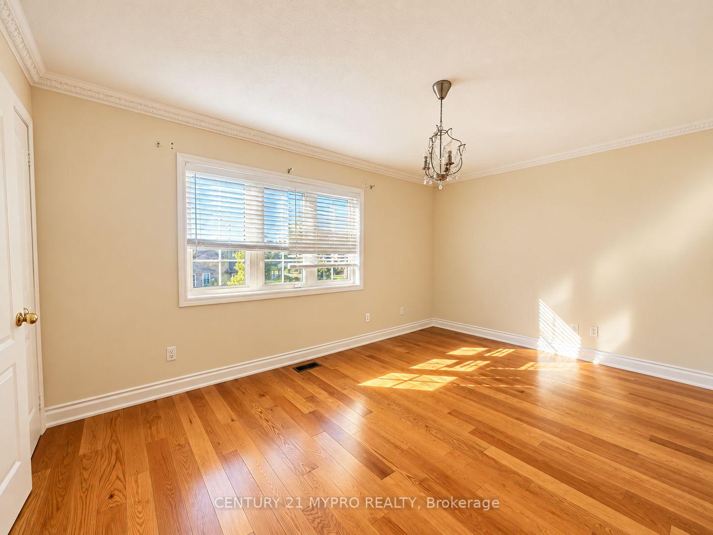 Photo 7 of 178 Stonemanor Avenue, Whitby, Pringle Creek — HOMEH