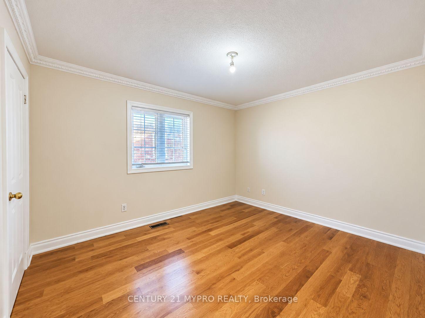 Photo 10 of 178 Stonemanor Avenue, Whitby, Pringle Creek — HOMEH