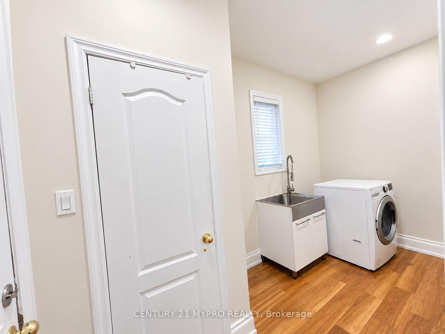 Photo 14 of 178 Stonemanor Avenue, Whitby, Pringle Creek — HOMEH