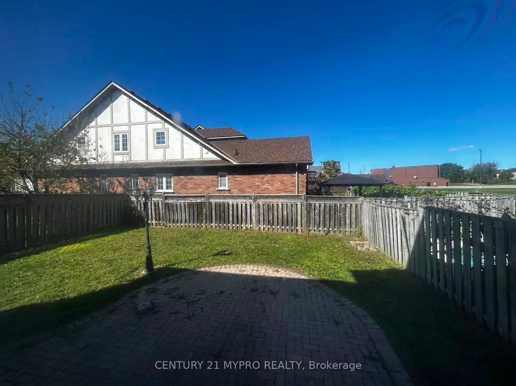 Photo 15 of 178 Stonemanor Avenue, Whitby, Pringle Creek — HOMEH