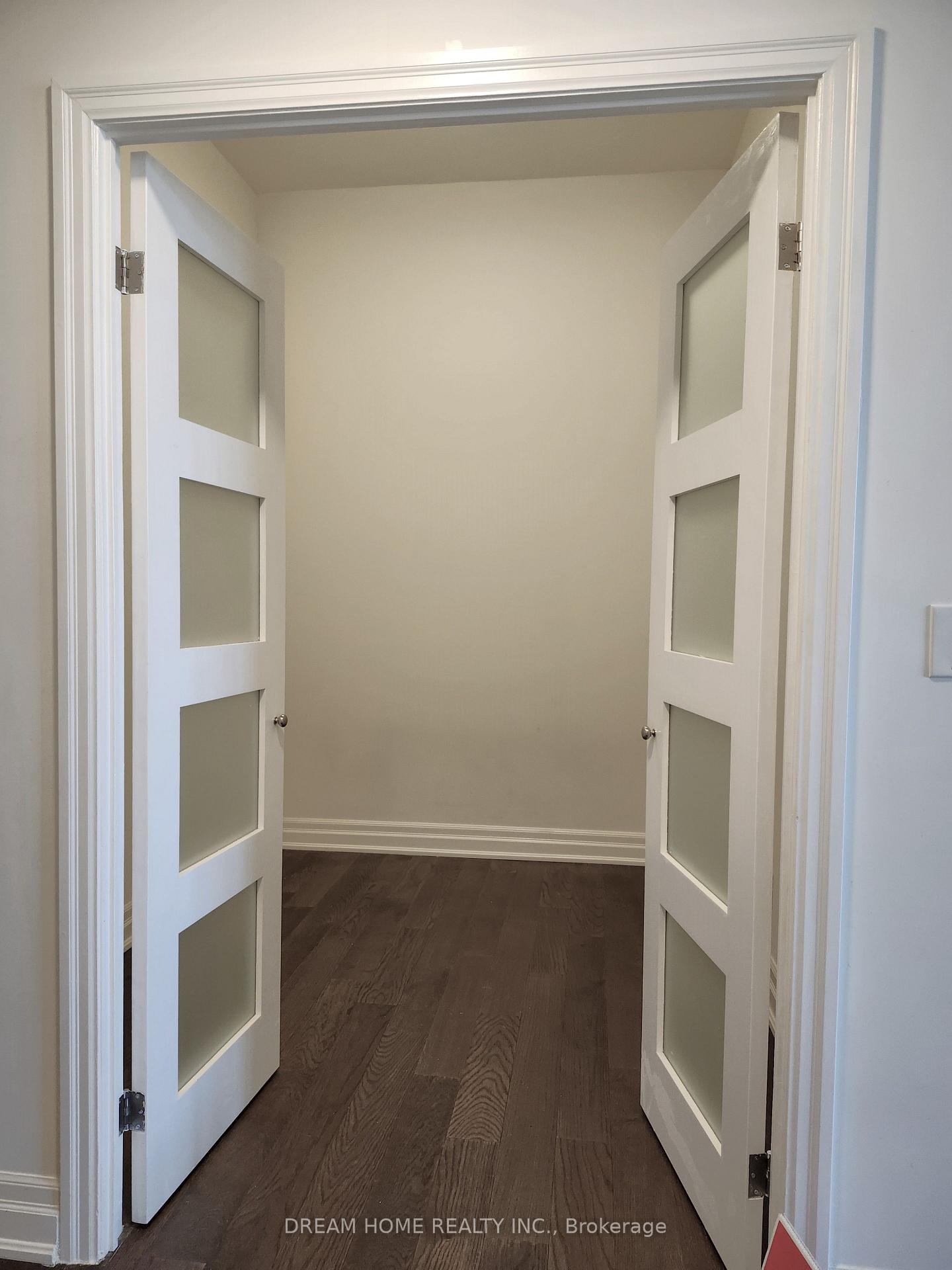 Photo 4 of Unit 405, 10 Rouge Valley Drive W, Markham, Unionville — HOMEH