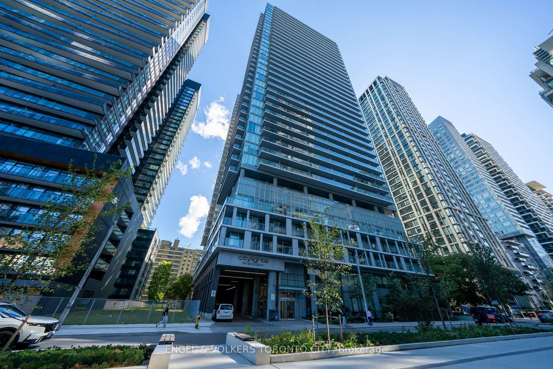 Front of Unit 2710, 99 Broadway Avenue