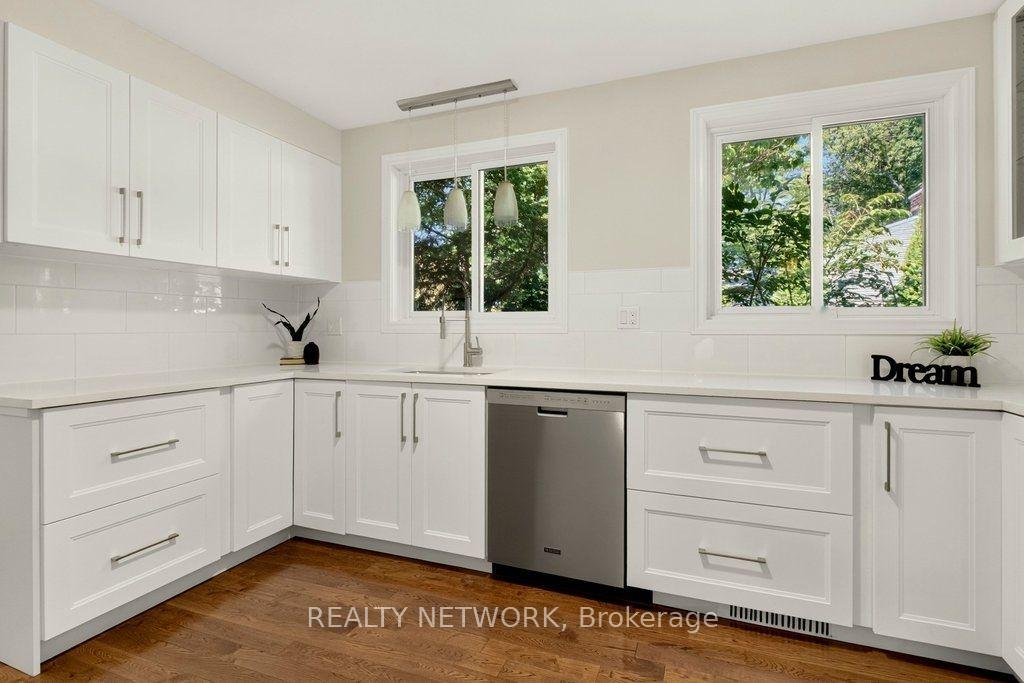 Photo 16 of 32 Beechwood Avenue, Brantford, Cedarland — HOMEH