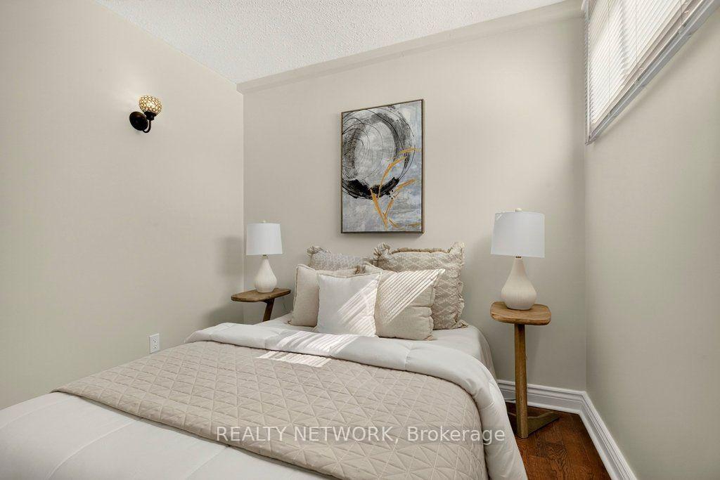 Photo 25 of 32 Beechwood Avenue, Brantford, Cedarland — HOMEH