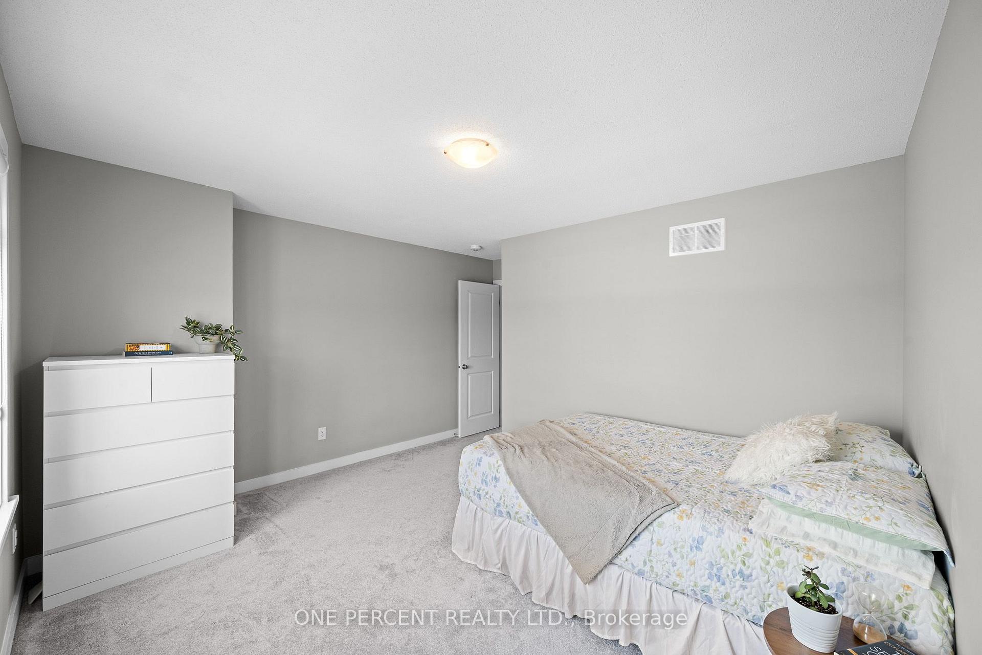 Photo 33 of 14 Stanzel Drive, Carleton Place, Carleton Place — HOMEH