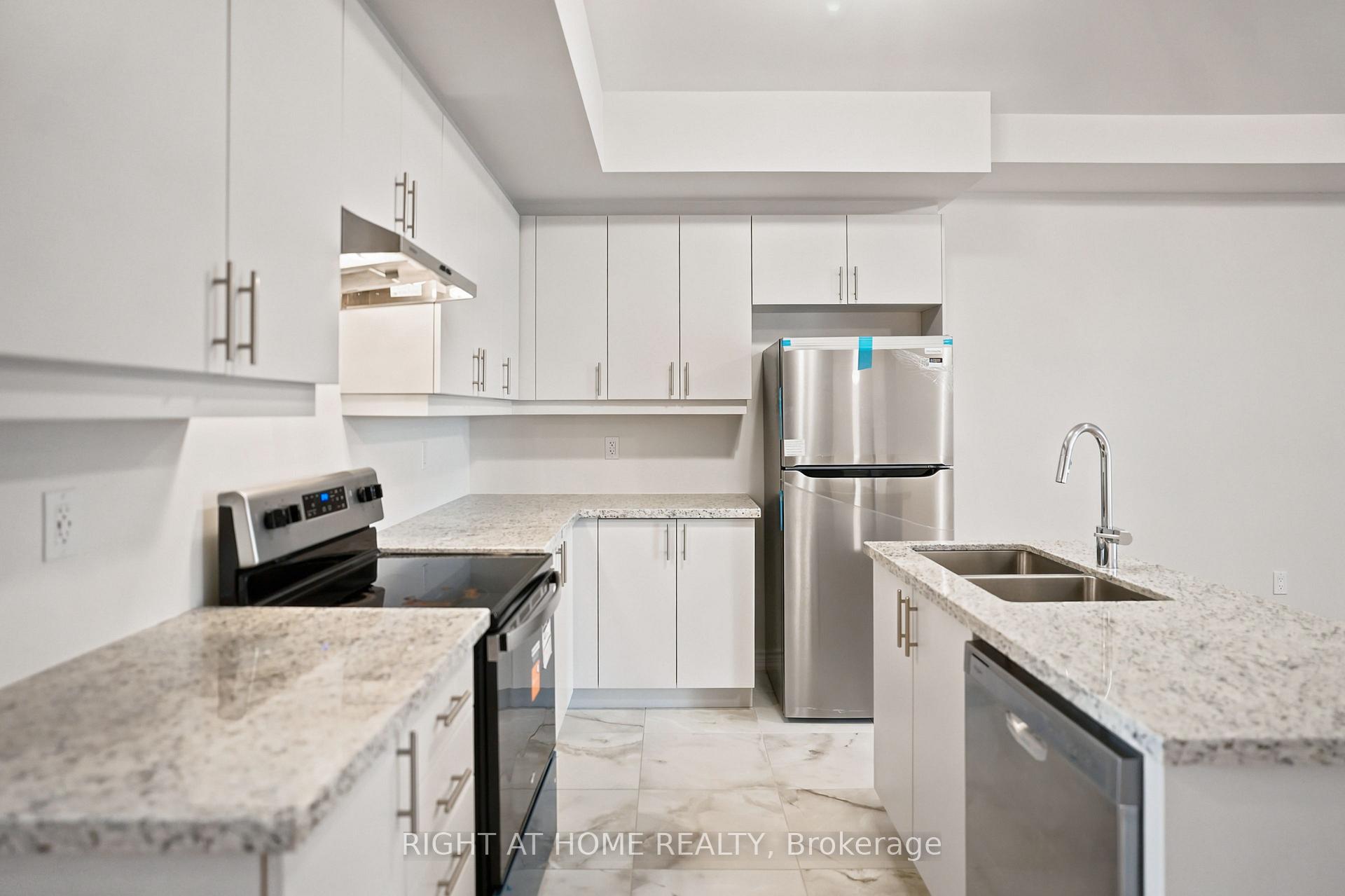 Photo 6 of 1128 Periwinkle Crescent, Woodstock, Woodstock - North — HOMEH