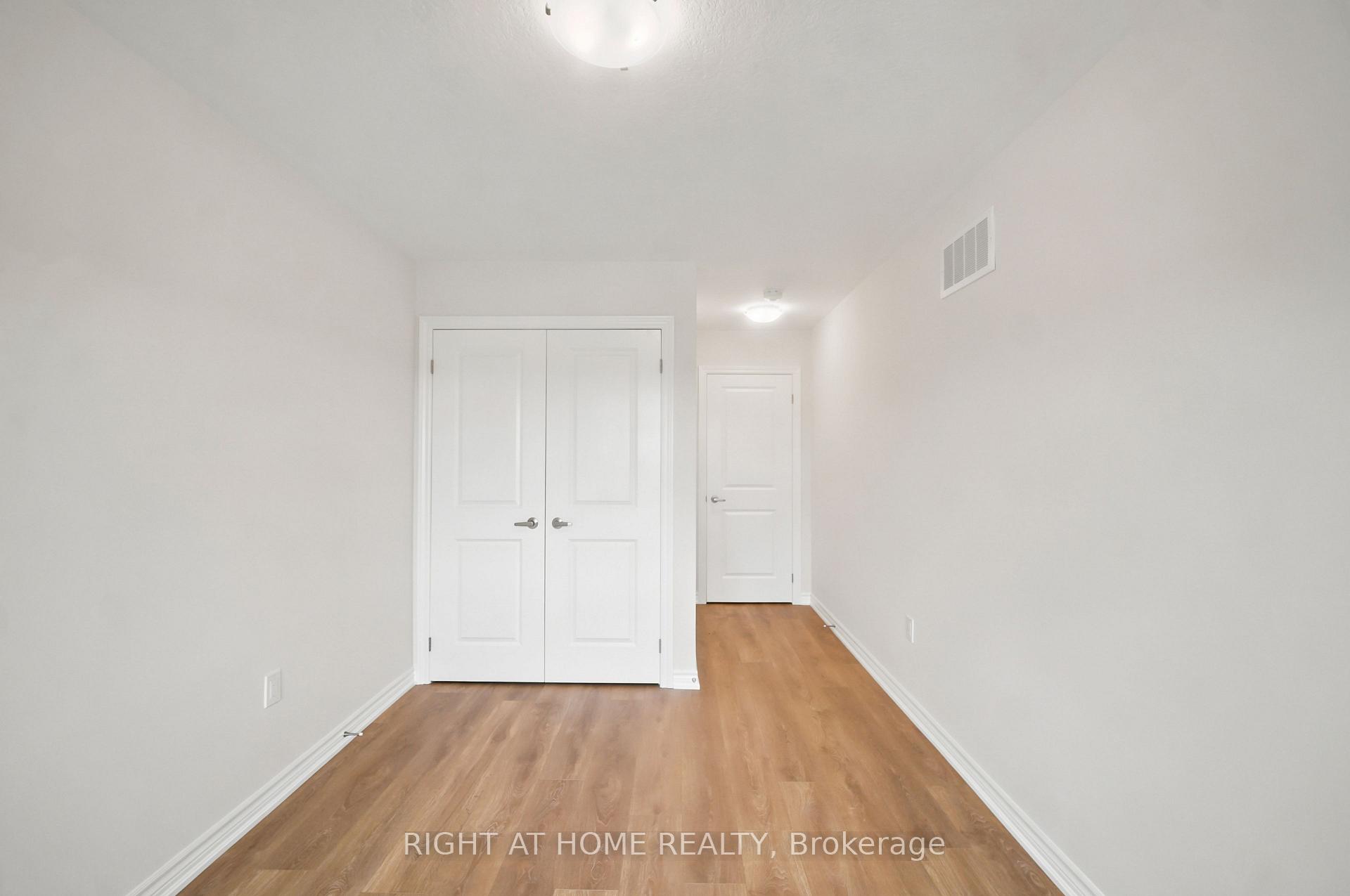 Photo 23 of 1128 Periwinkle Crescent, Woodstock, Woodstock - North — HOMEH
