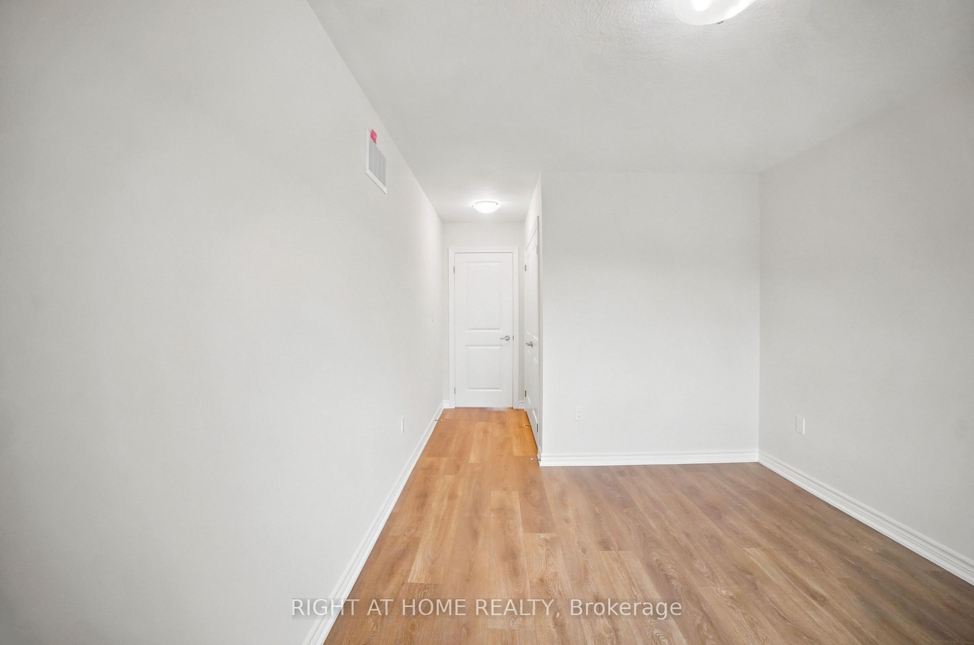 Photo 25 of 1128 Periwinkle Crescent, Woodstock, Woodstock - North — HOMEH