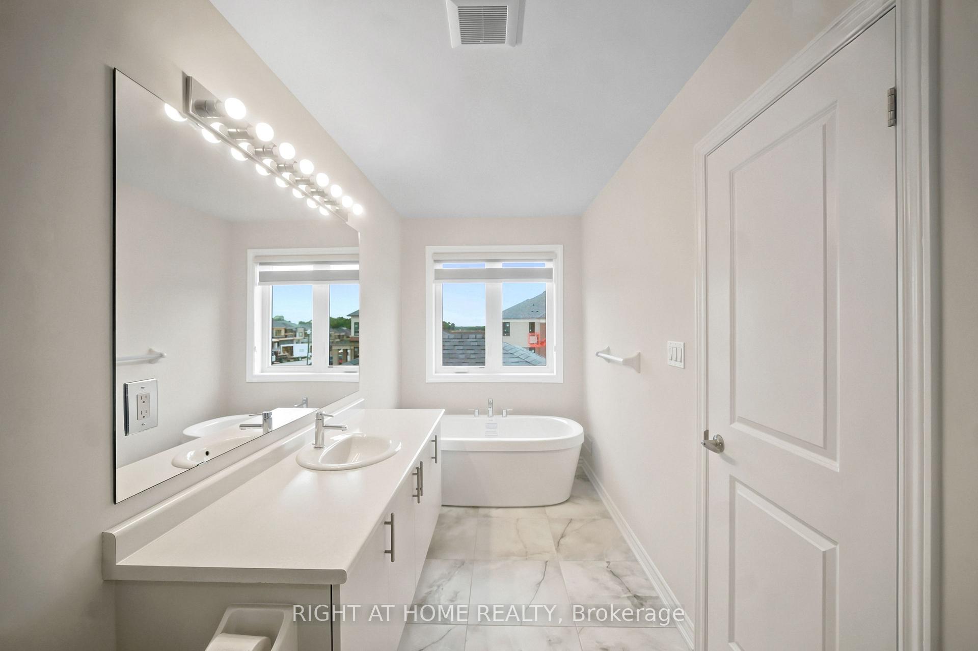 Photo 31 of 1128 Periwinkle Crescent, Woodstock, Woodstock - North — HOMEH
