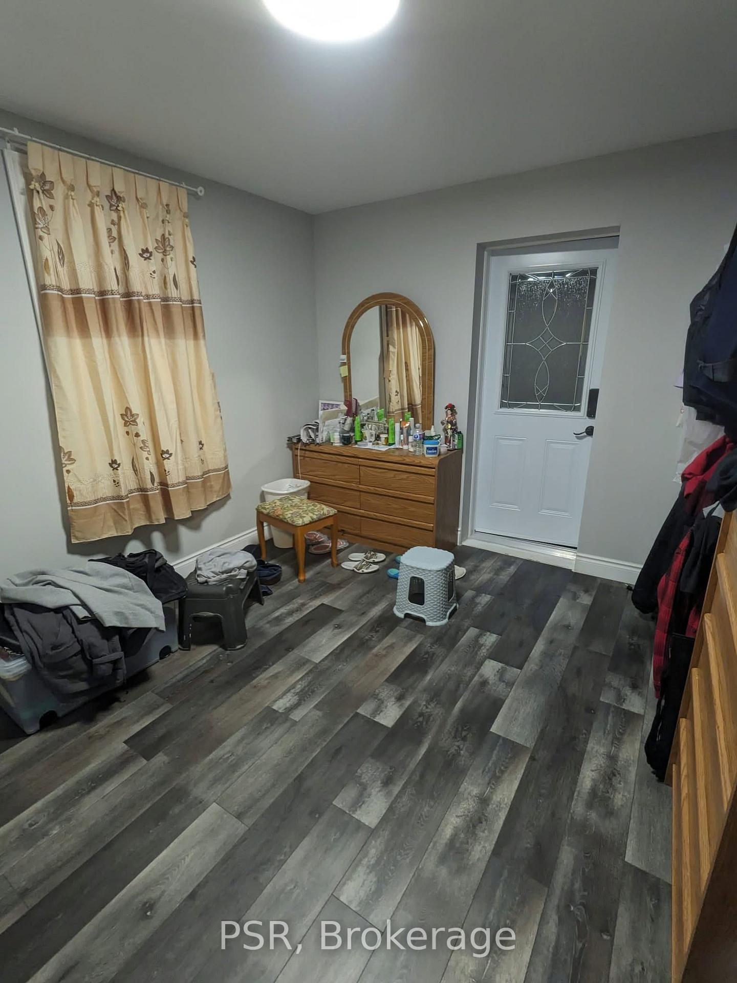 Photo 21 of 18 Sheldon Avenue N, Kitchener, King East — HOMEH