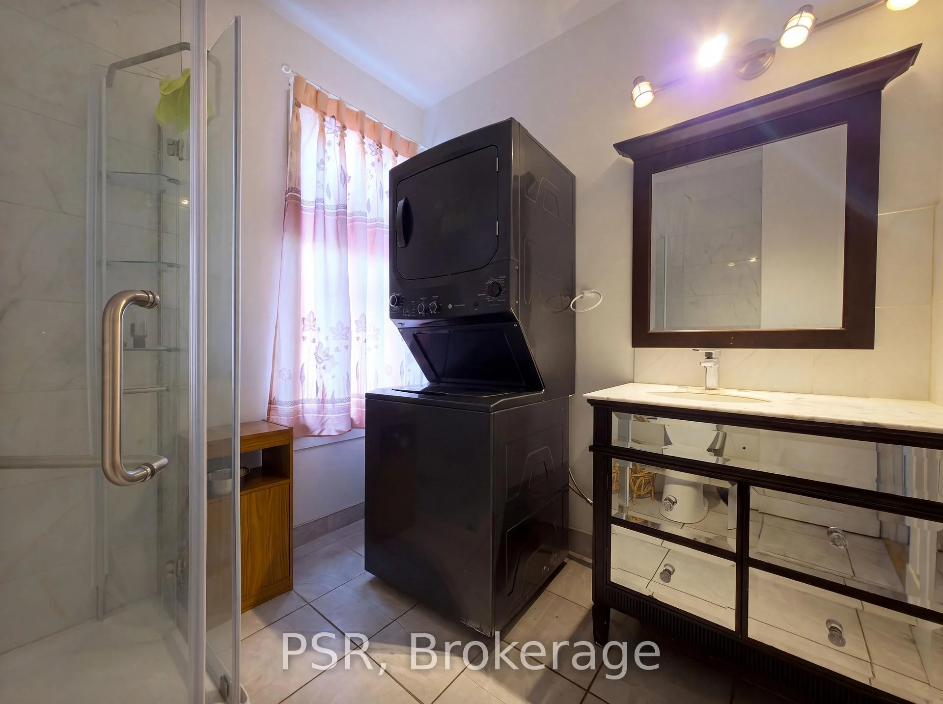 Photo 18 of 18 Sheldon Avenue N, Kitchener, King East — HOMEH