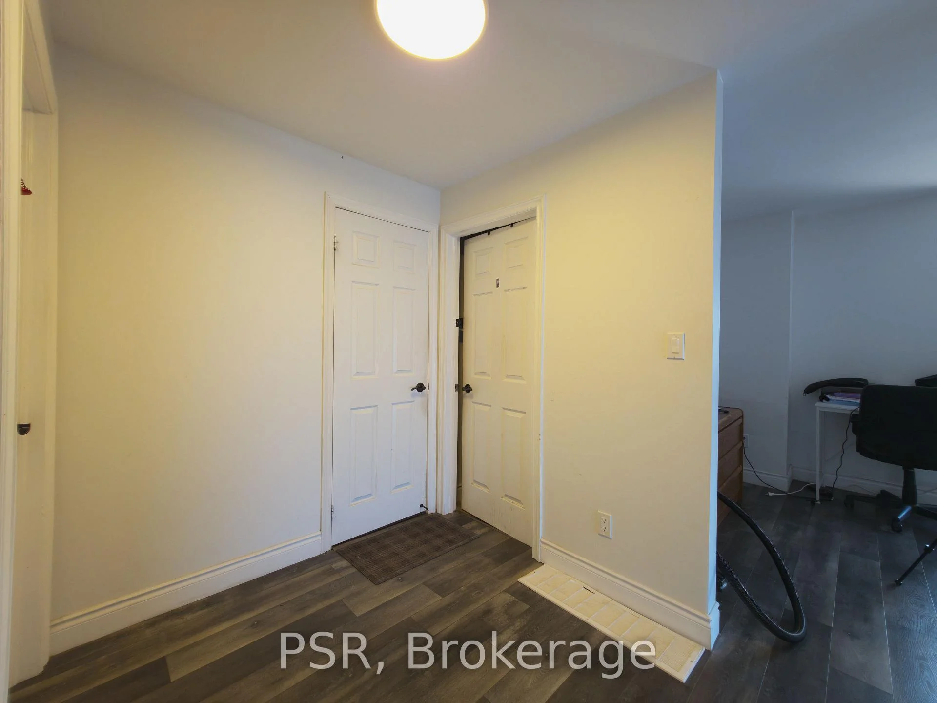 Photo 22 of 18 Sheldon Avenue N, Kitchener, King East — HOMEH