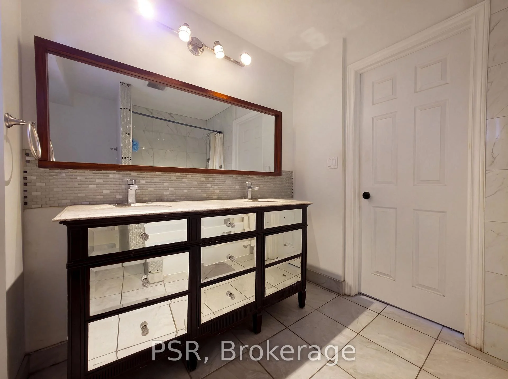 Photo 38 of 18 Sheldon Avenue N, Kitchener, King East — HOMEH
