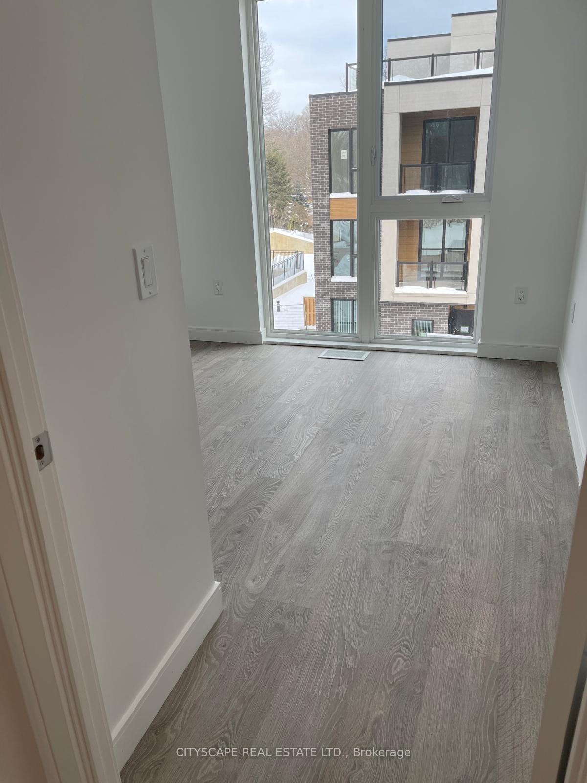 Photo 33 of Unit 4, 174 Clonmore Drive, Scarborough, Birchcliffe-Cliffside — HOMEH