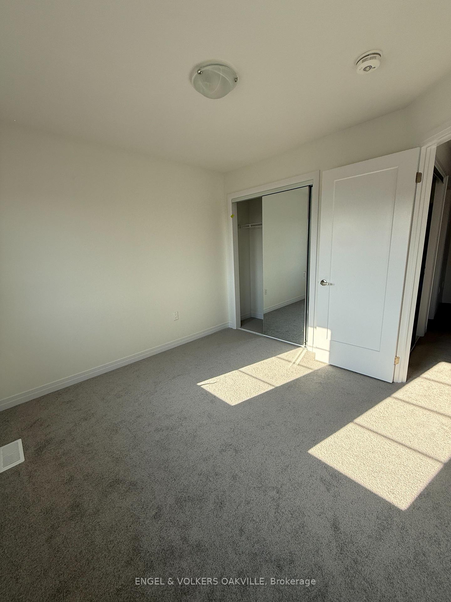Photo 17 of 188 Westbridge Avenue, Welland, Dain City — HOMEH