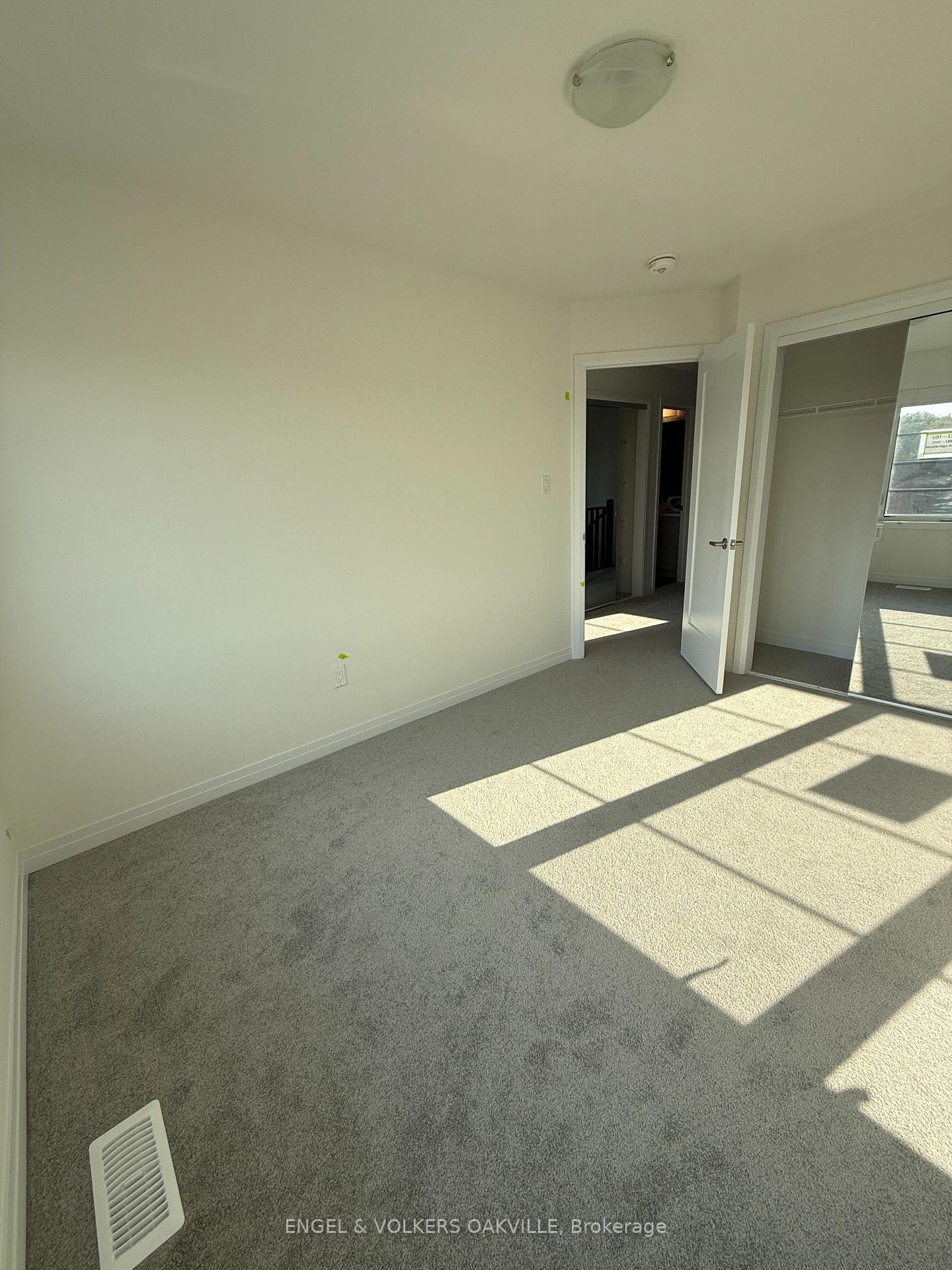 Photo 19 of 188 Westbridge Avenue, Welland, Dain City — HOMEH