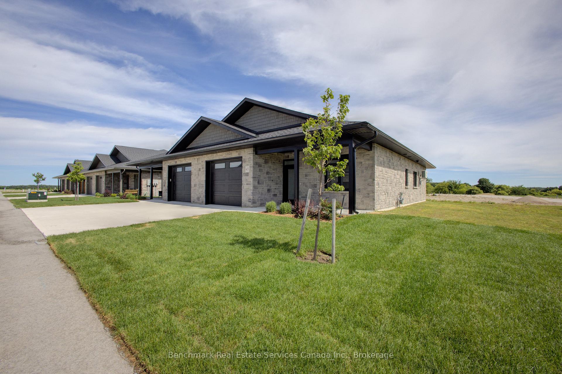 Photo 1 of 61 Cavalier Crescent, Huron-Kinloss — HOMEH