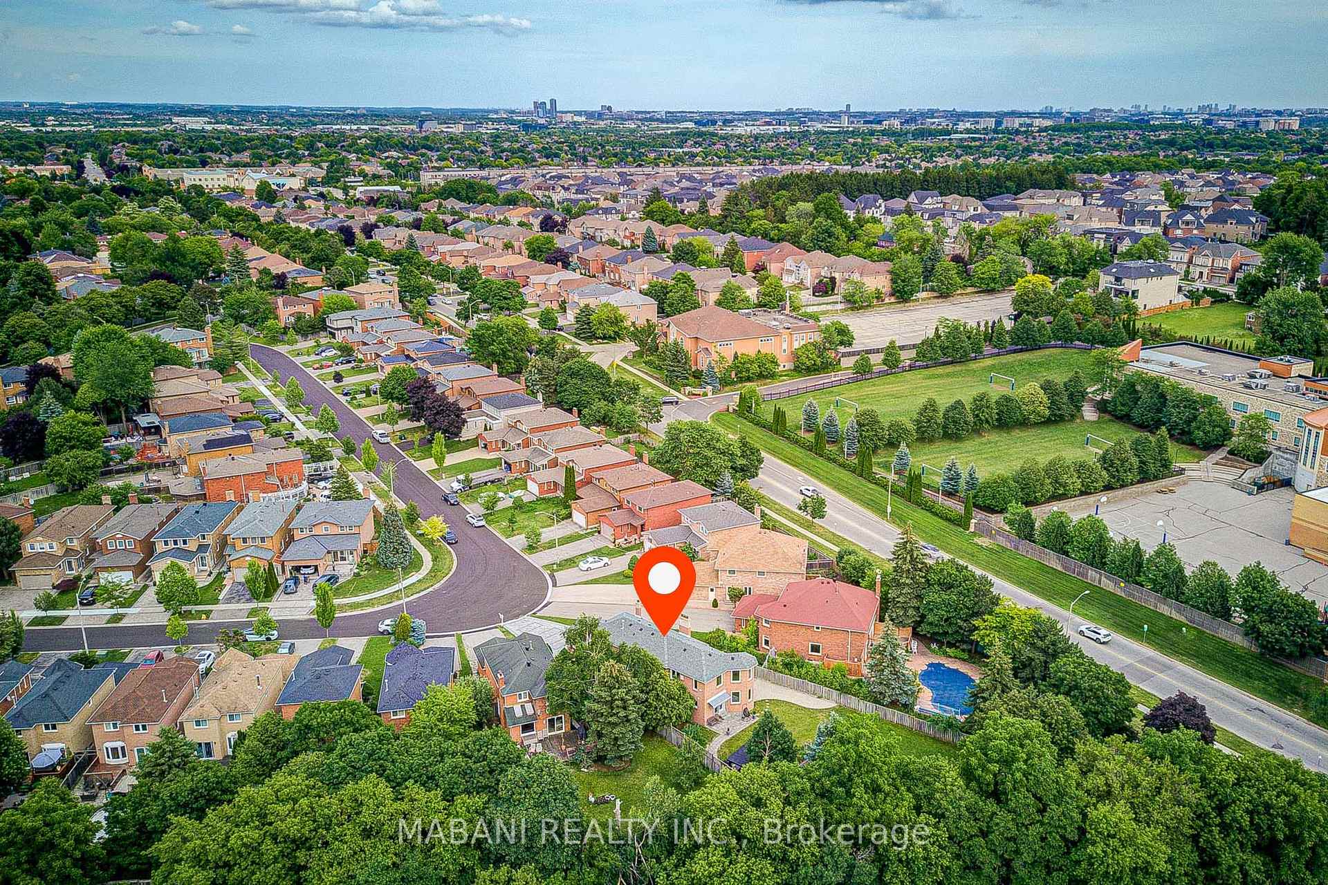 Photo 6 of 38 Marchwood Crescent, Richmond Hill, Harding — HOMEH