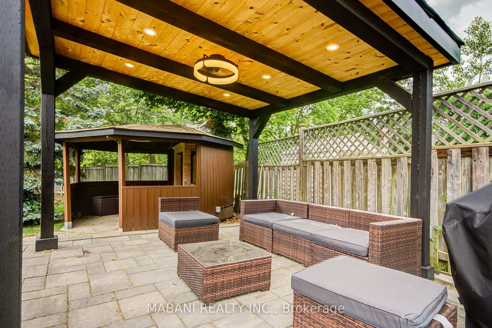 Photo 44 of 38 Marchwood Crescent, Richmond Hill, Harding — HOMEH