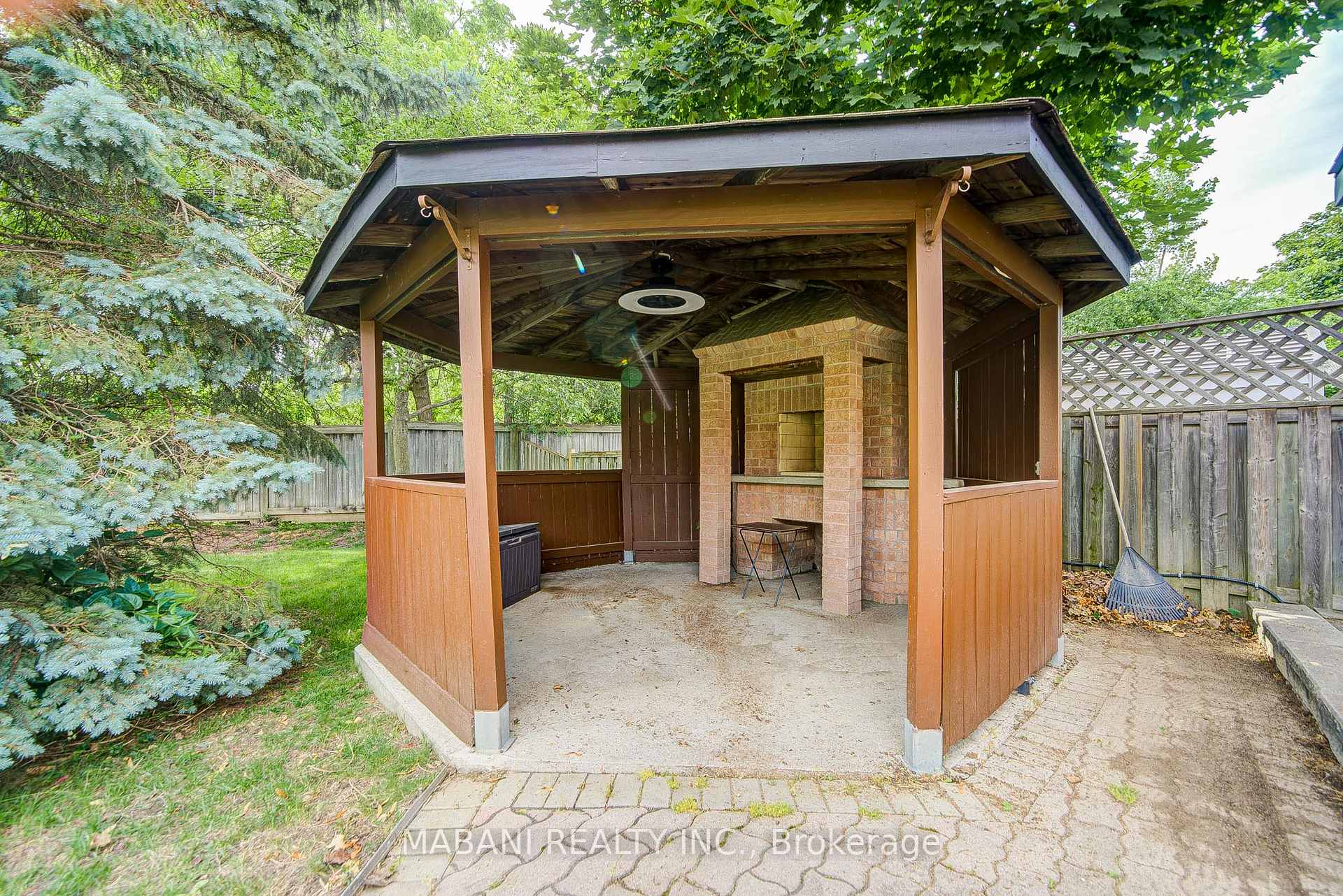 Photo 47 of 38 Marchwood Crescent, Richmond Hill, Harding — HOMEH