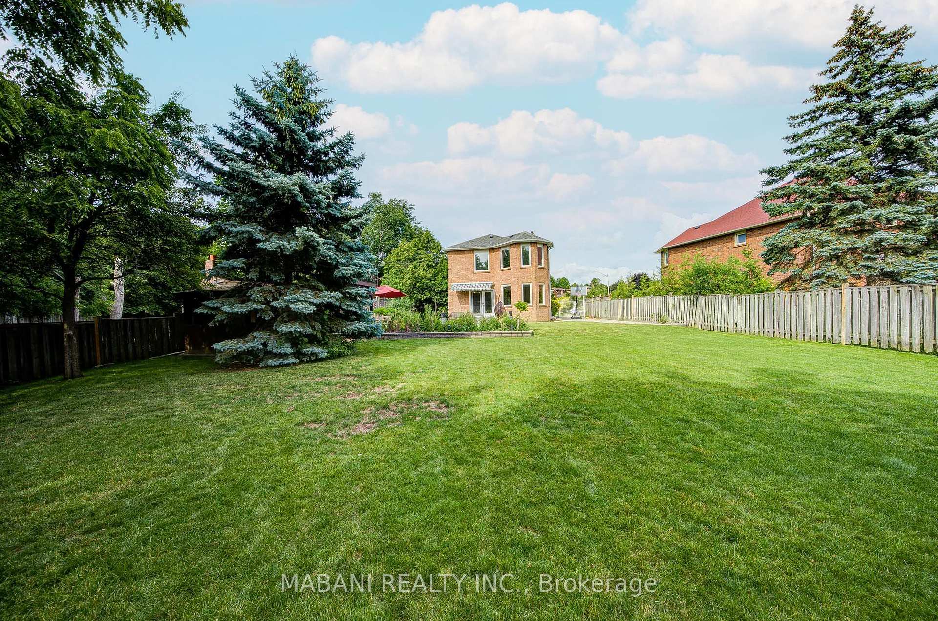 Photo 49 of 38 Marchwood Crescent, Richmond Hill, Harding — HOMEH