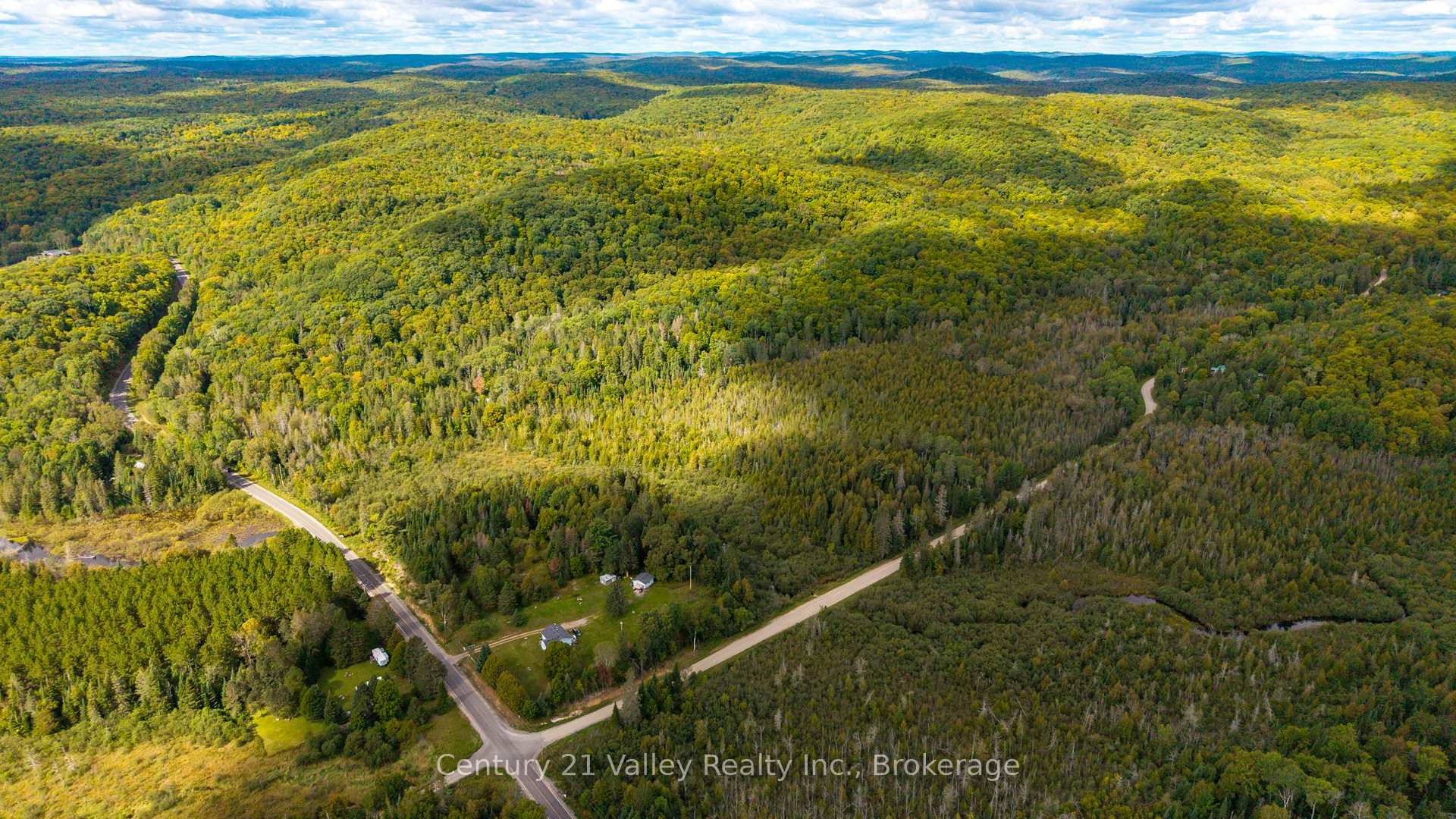 Photo 6 of 1998 Matawatchan Road, Greater Madawaska, Greater Madawaska — HOMEH