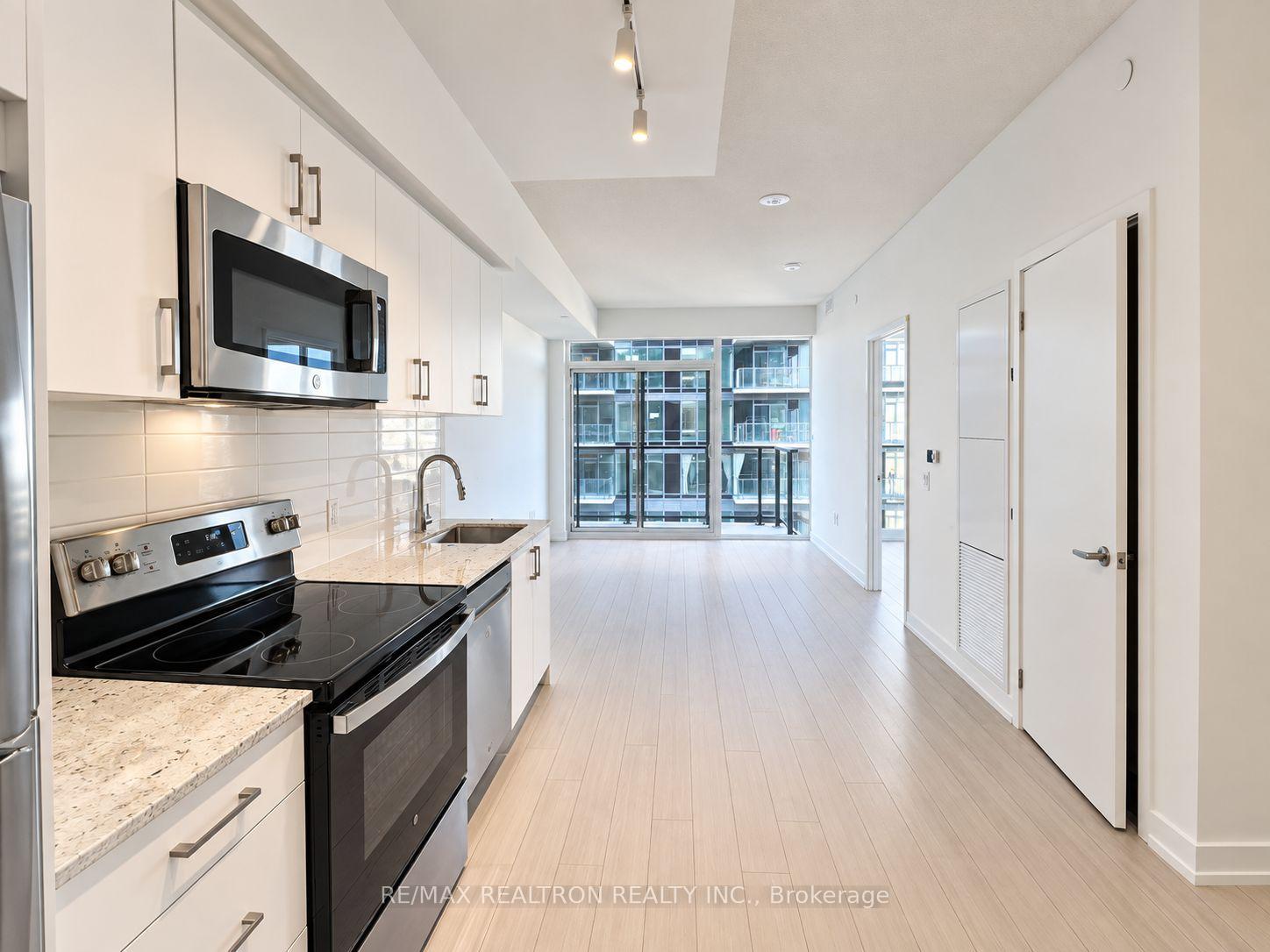 Front of Unit 2007, 4010 Eglinton Avenue W