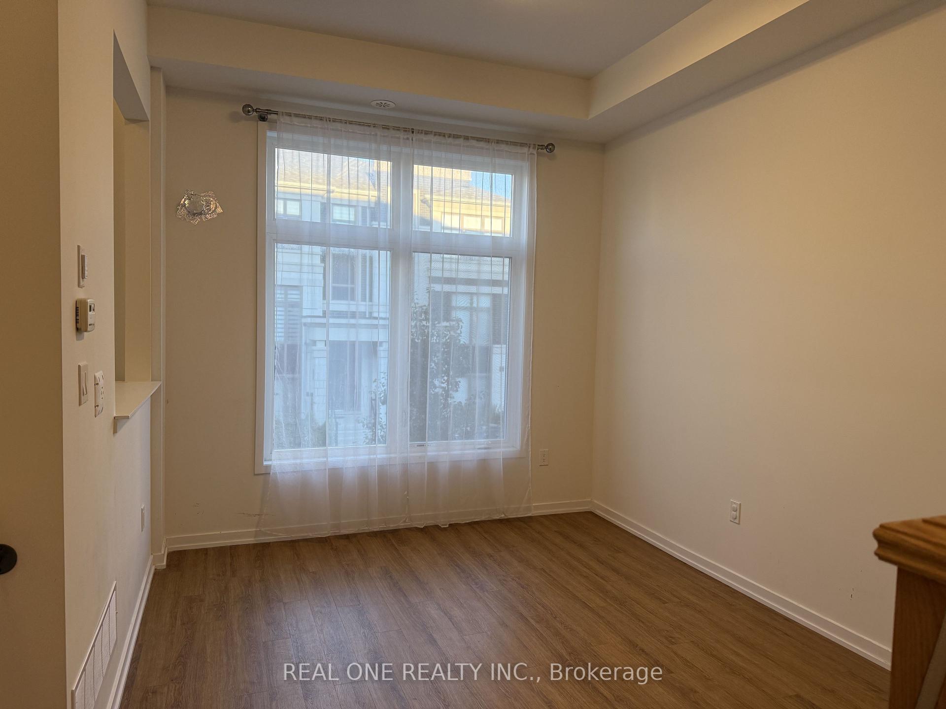 Photo 3 of 22 Andalusia Lane, Markham, Wismer — HOMEH