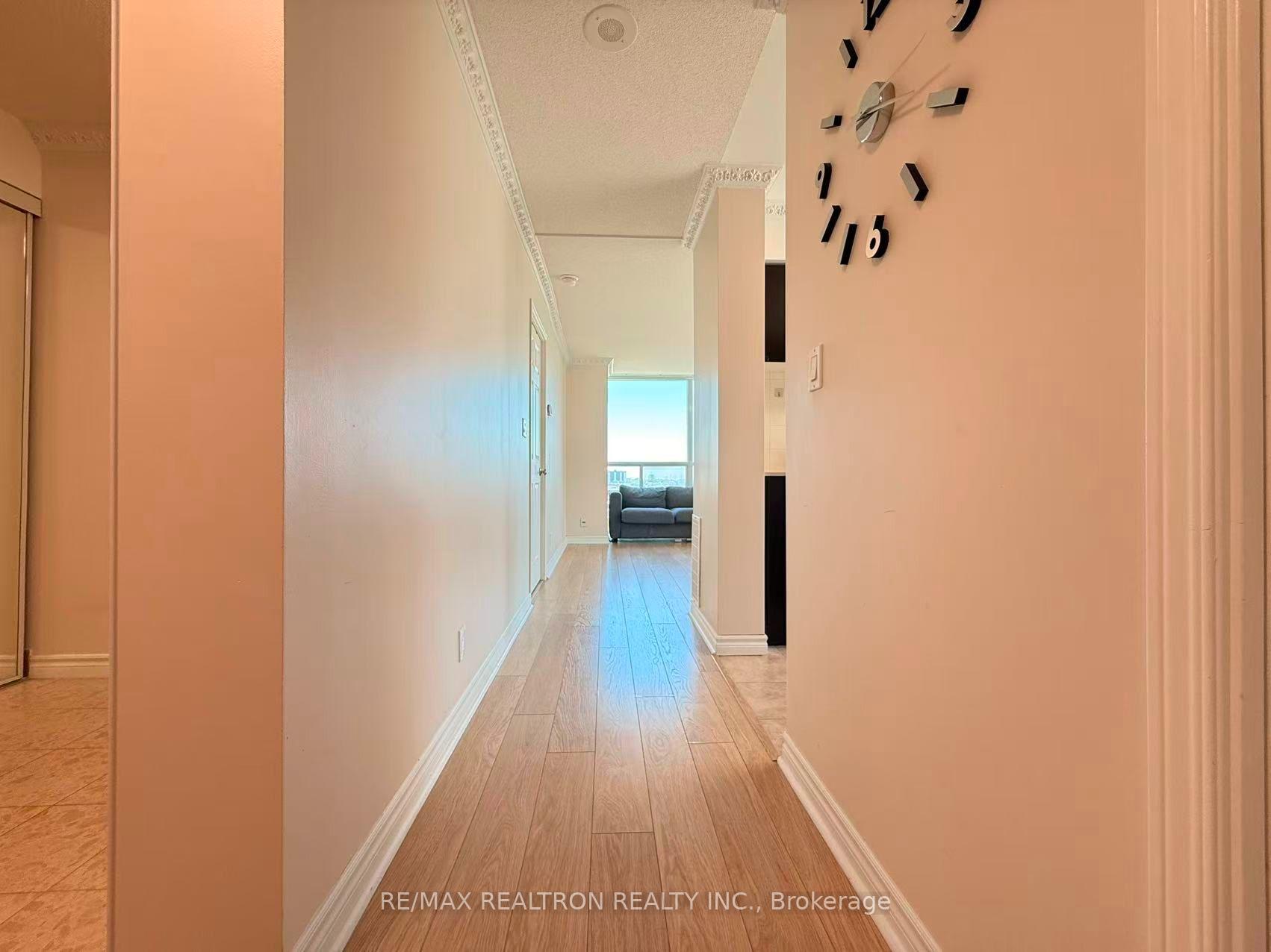 Photo 3 of Unit 1010, 68 Grangeway Avenue, Scarborough, Woburn — HOMEH