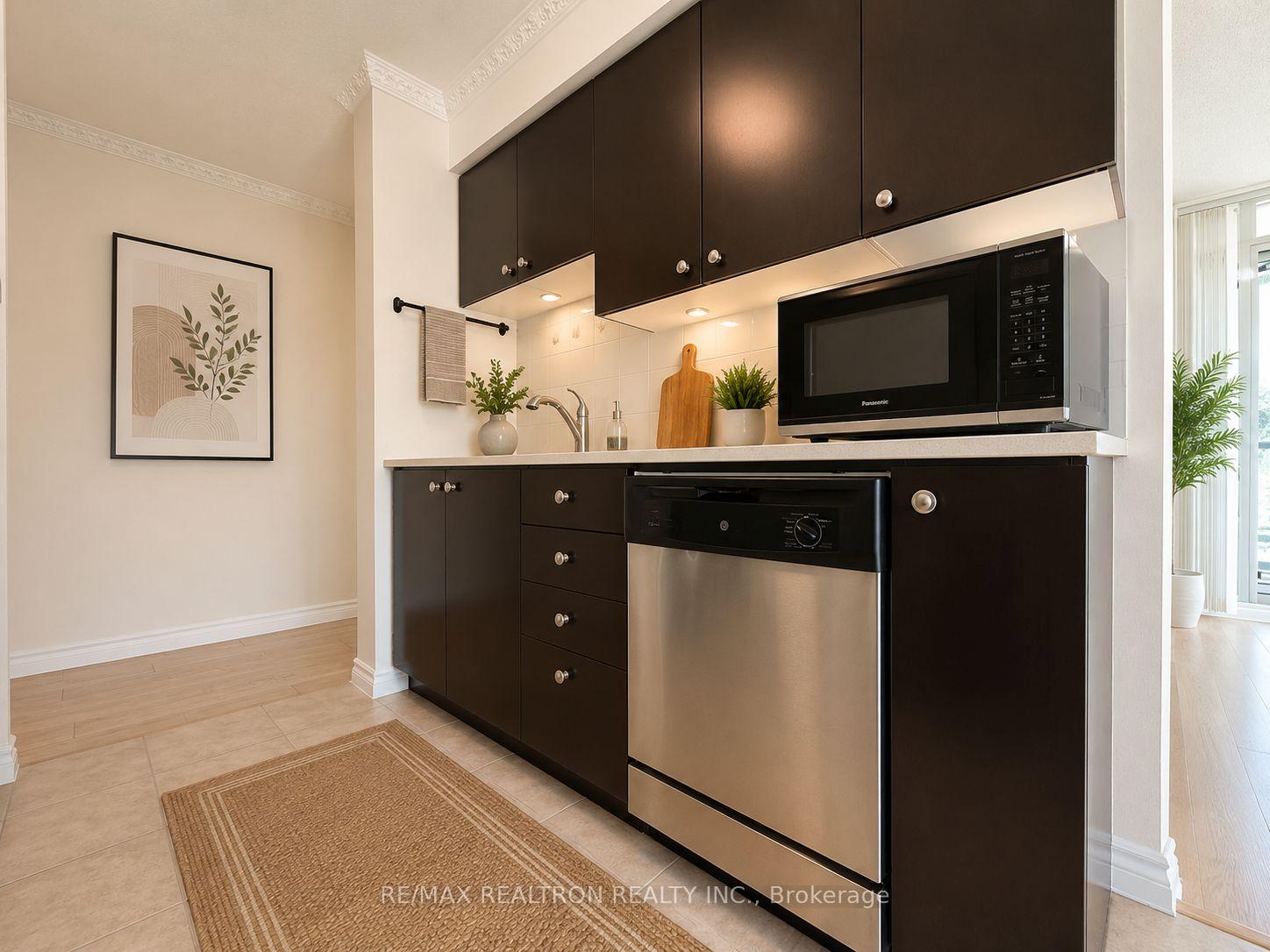 Photo 5 of Unit 1010, 68 Grangeway Avenue, Scarborough, Woburn — HOMEH