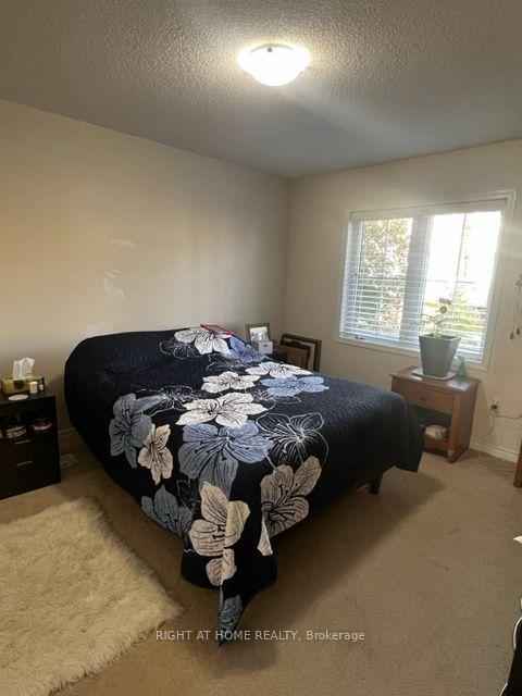 Photo 8 of 50 Payne Crescent, Aurora, Rural Aurora — HOMEH