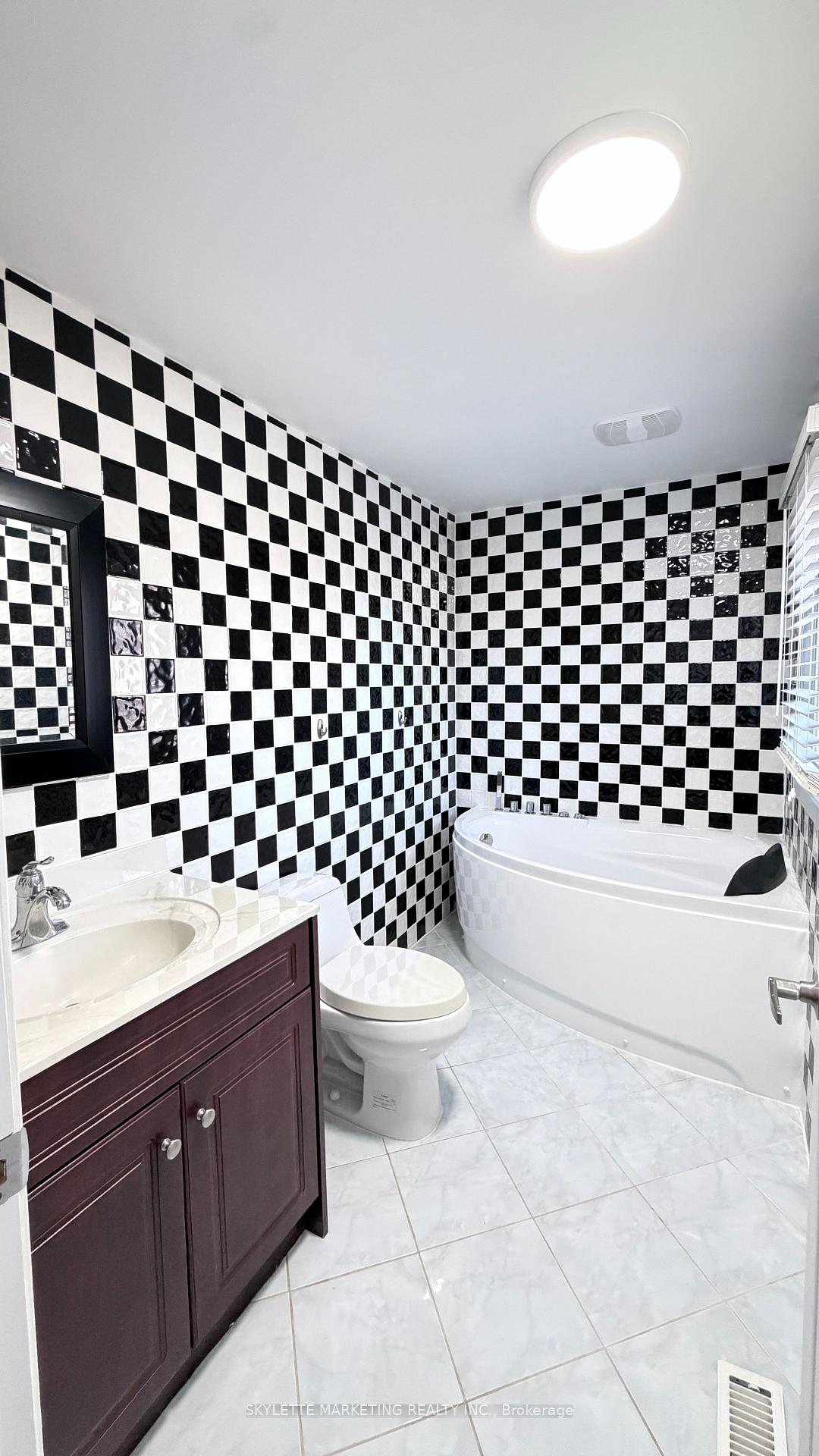 Photo 26 of 30 Ascot Crescent, Markham, Milliken Mills West — HOMEH