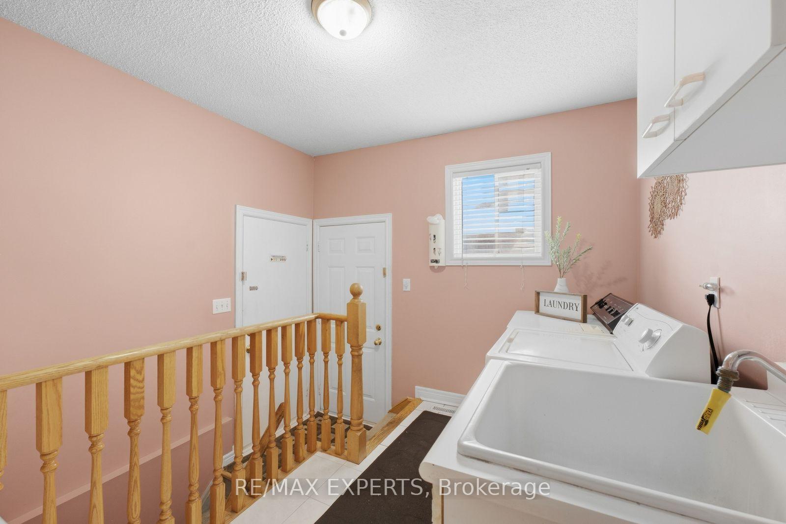 Photo 16 of 337 Forest Drive, Vaughan, West Woodbridge — HOMEH