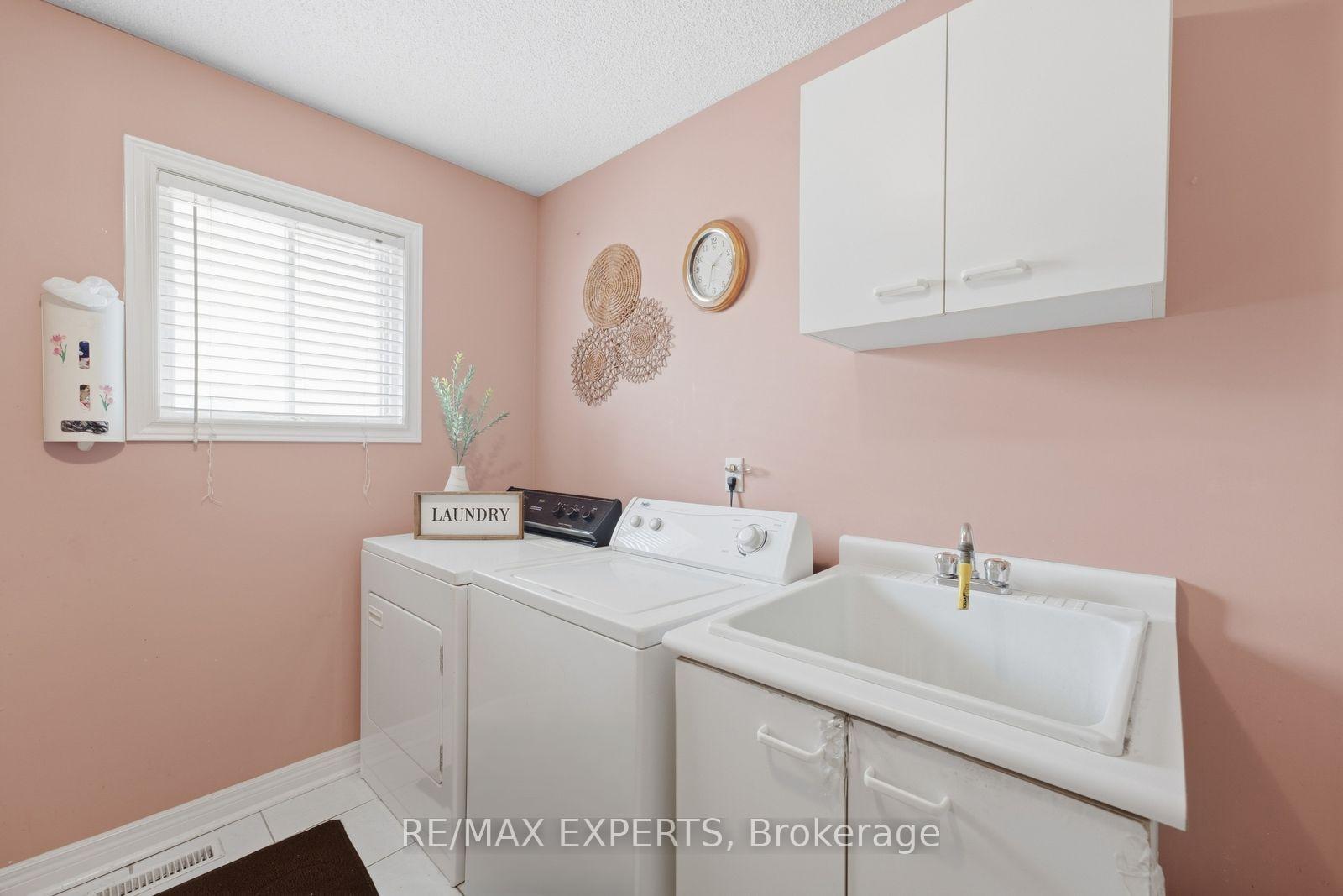 Photo 17 of 337 Forest Drive, Vaughan, West Woodbridge — HOMEH